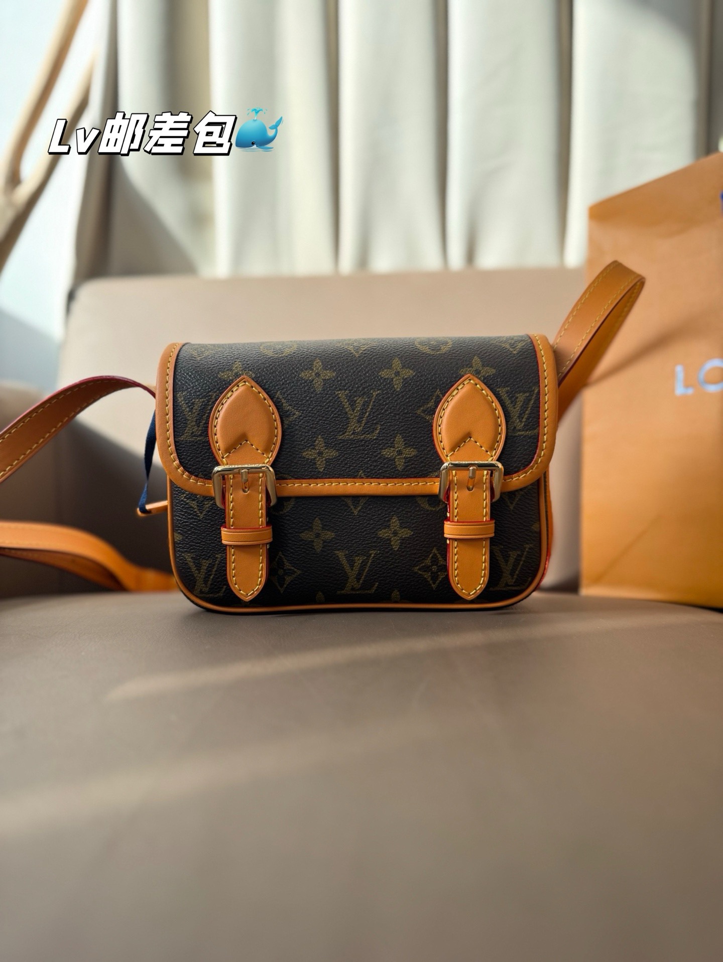 P263 With Folding Box Lv Postman | I Am Really Amazed By This Lv Small Bag | The Previous Big Postman Finally Comes Out In A Small Version | It Becomes More Refined After Becoming Smaller | And There Is No Pressure To Put Mobile Phones And Other Items | Size: 19 14