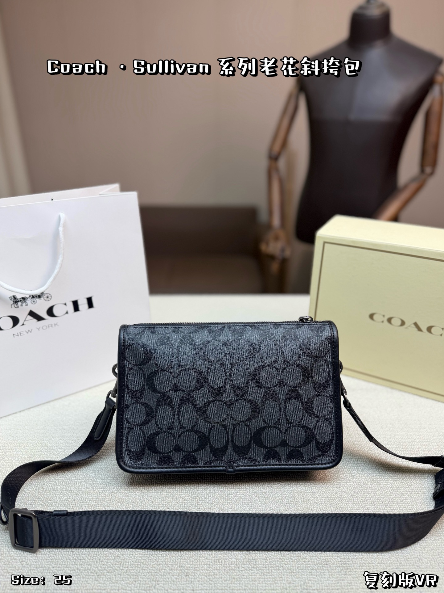 COACH bag , with folding box — photo 3