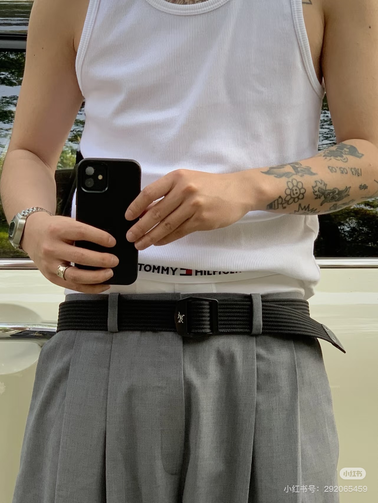男生佩戴显干净利落，女生佩戴显温柔雅致 5