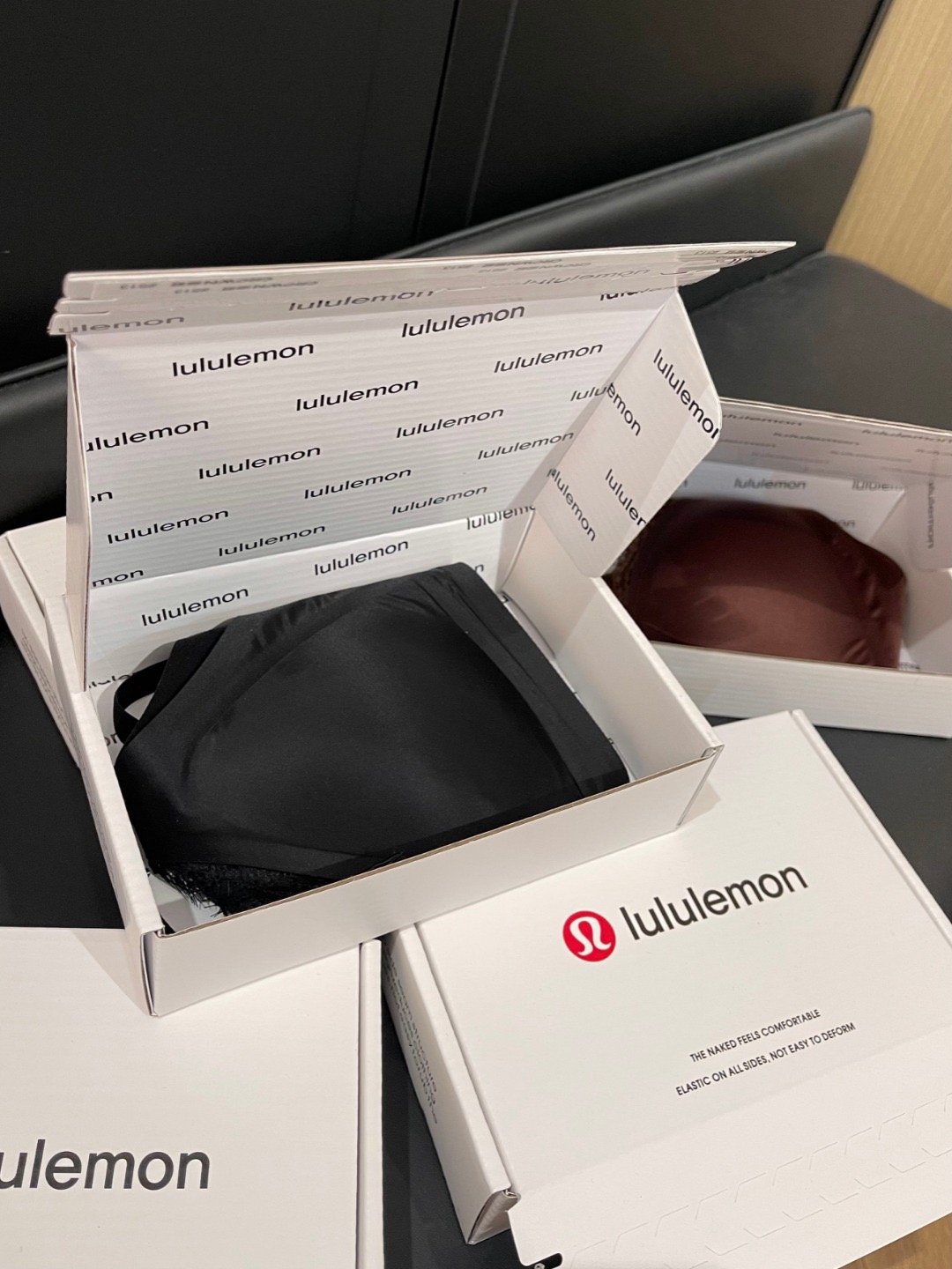 每一件都配有原盒包装，不管是自用还是送礼，都尽显精致与用心。



