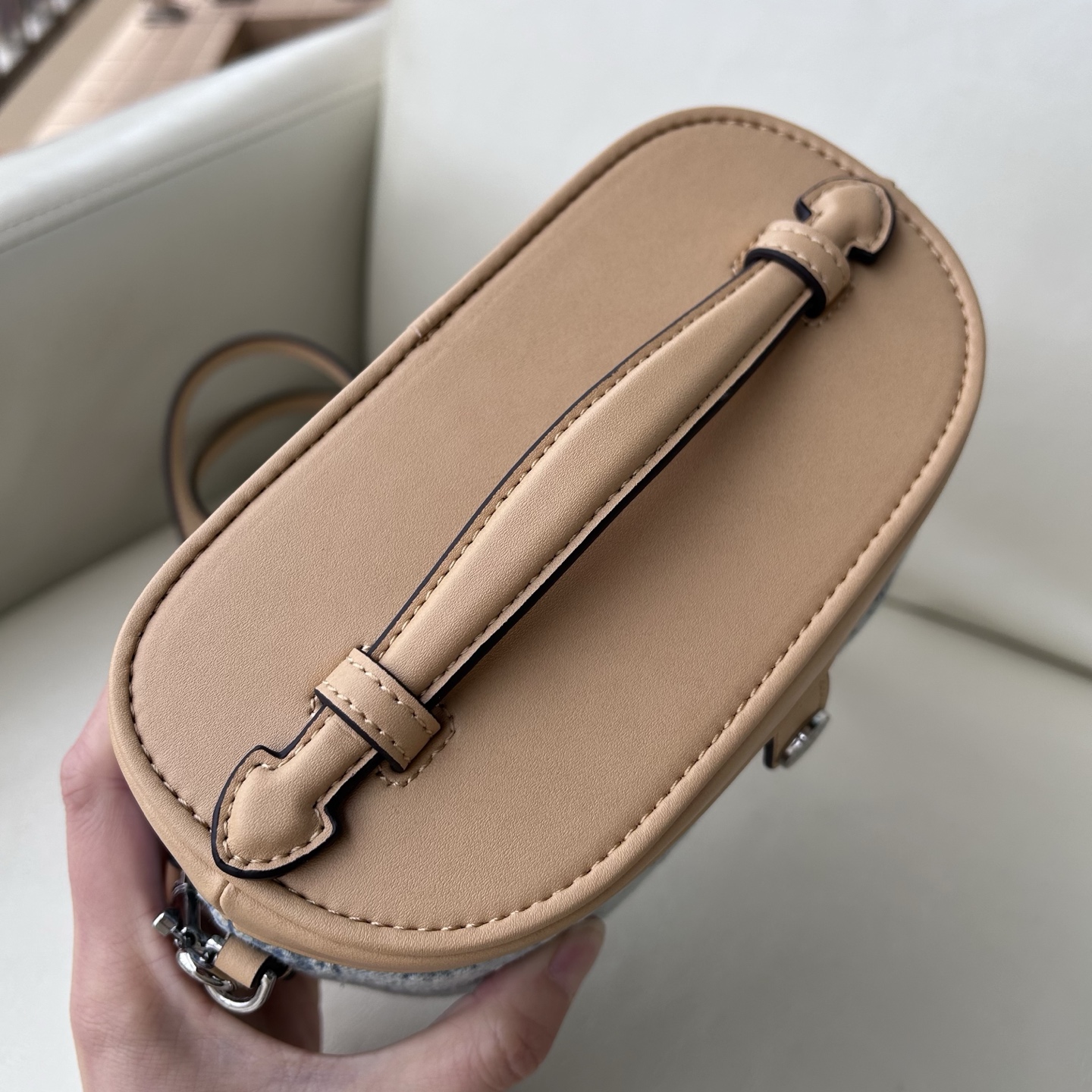 Tory Burch ～ Tory Burch新款女包 T Monogram盒子包 单肩斜挎手提 老花图案