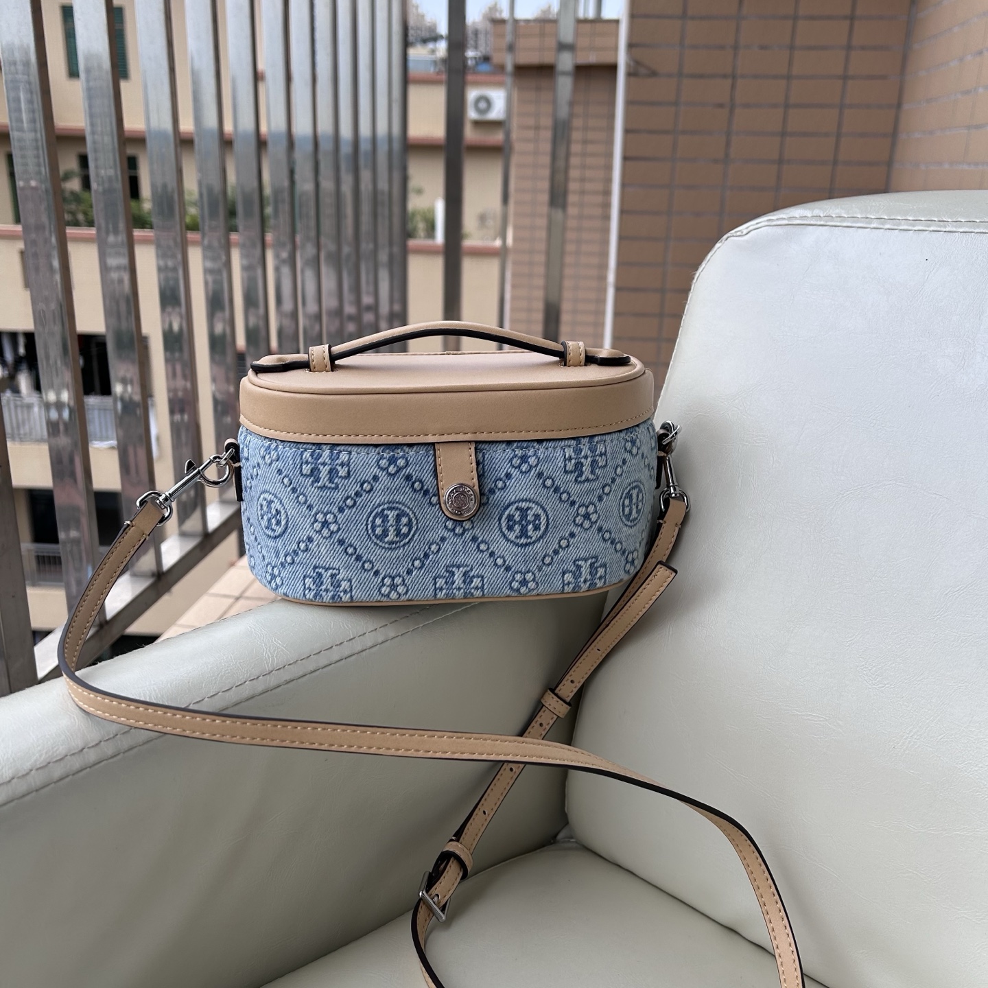 Tory Burch ～ Tory Burch新款女包 T Monogram盒子包 单肩斜挎手提 老花图案
