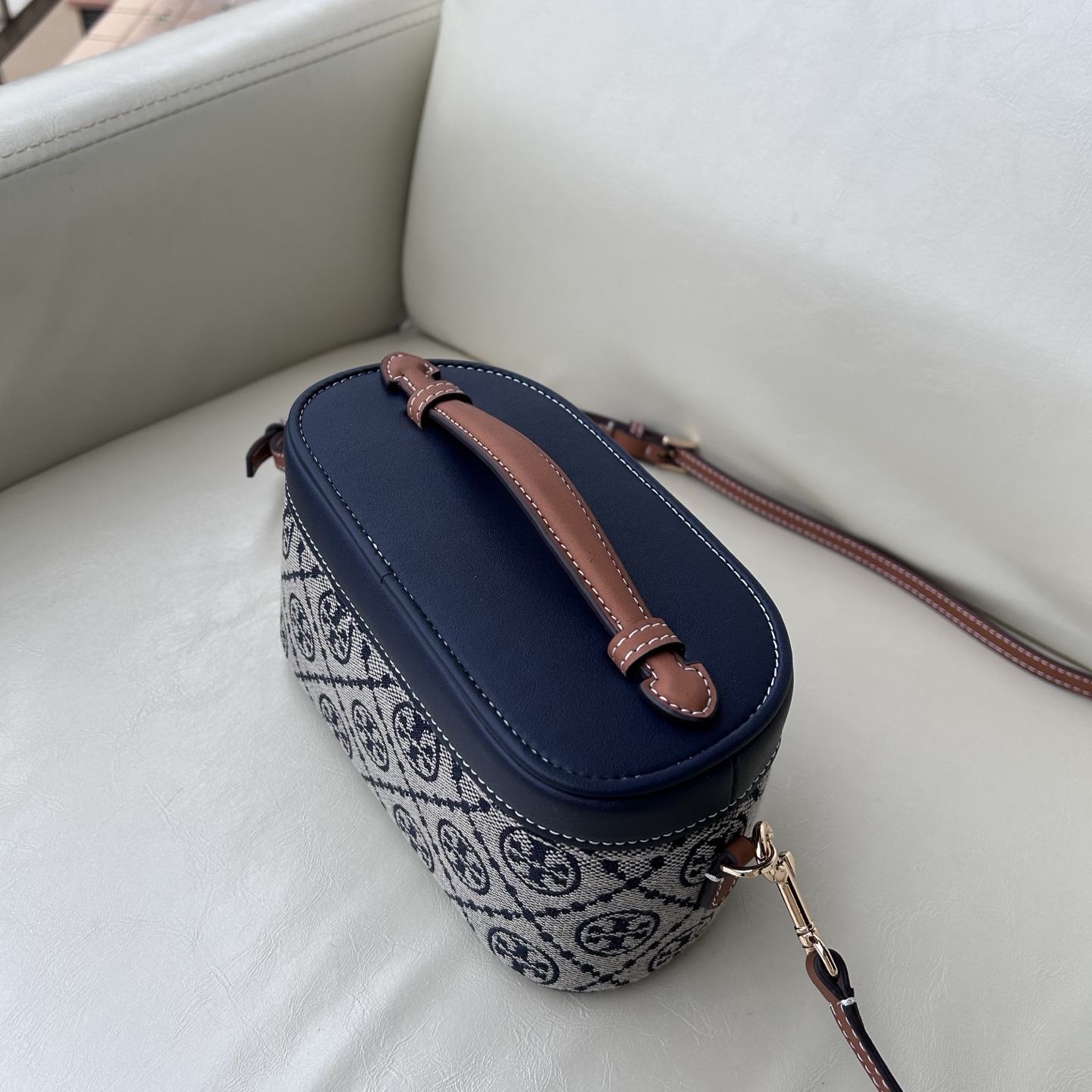 Tory Burch ～ Tory Burch新款女包 T Monogram盒子包 单肩斜挎手提 老花图案