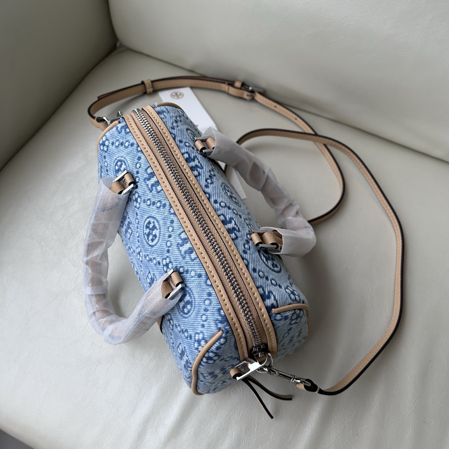 Tory Burch ～ tory burch丹宁牛仔老花牛皮水桶包TMonogram几何图案
