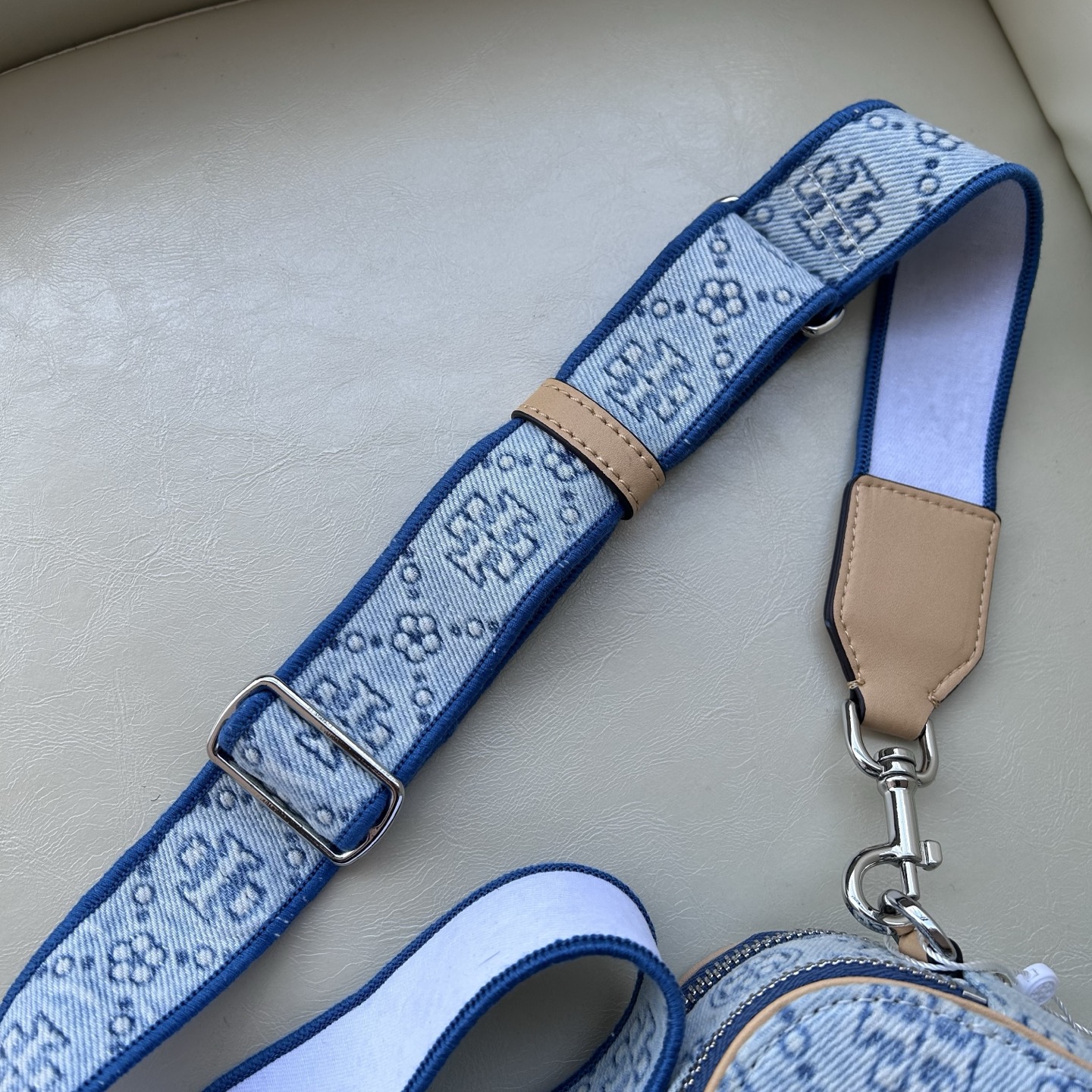 Tory Burch ～ 新款TORY BURCH 汤丽柏琦 169760T MONOGRAM MILLER迷你斜挎相机包