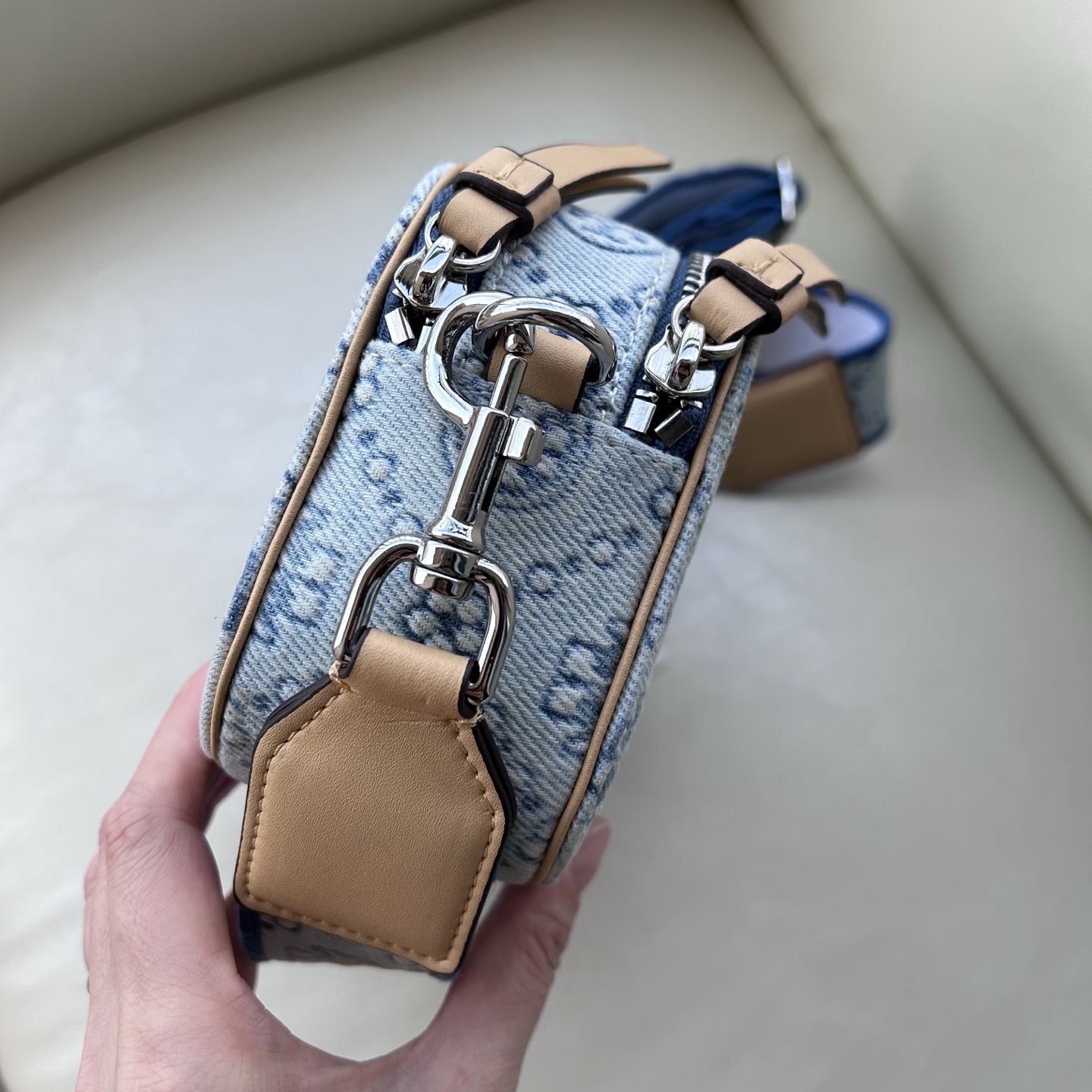 Tory Burch ～ 新款TORY BURCH 汤丽柏琦 169760T MONOGRAM MILLER迷你斜挎相机包
