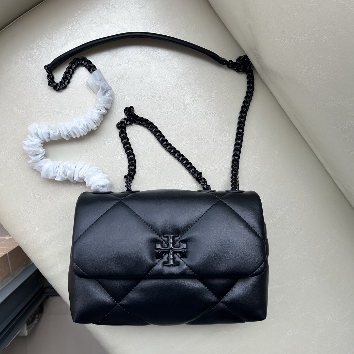Tory Burch ～Kira 菱格形绗缝小号两用肩背包 材质柔软经久耐用 菱格形绗缝立体蓬松 柔软质感与立体剪裁