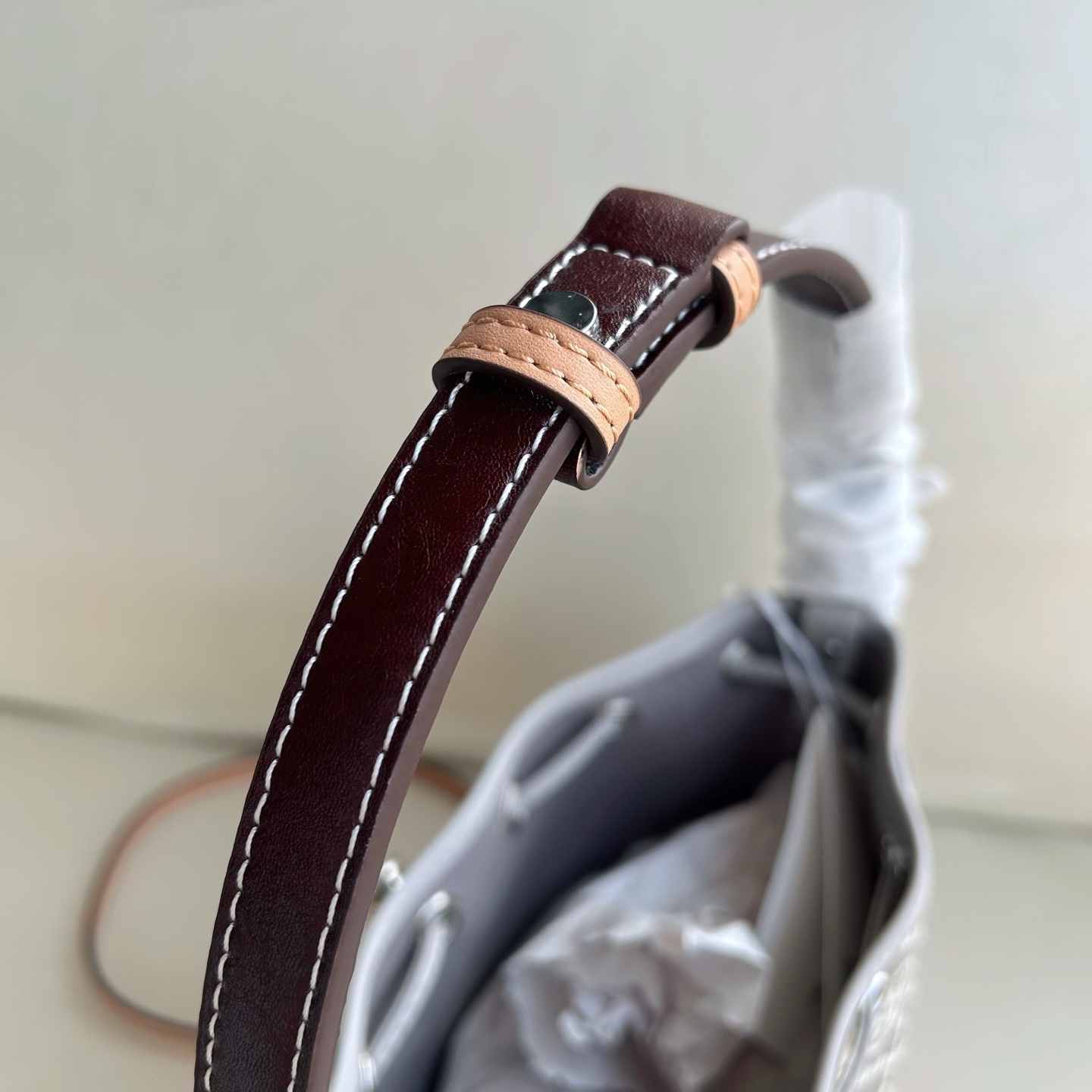 Tory Burch ～新配色ToryBurch新款灰色 水桶包 TMonogram图案 融合提花织物