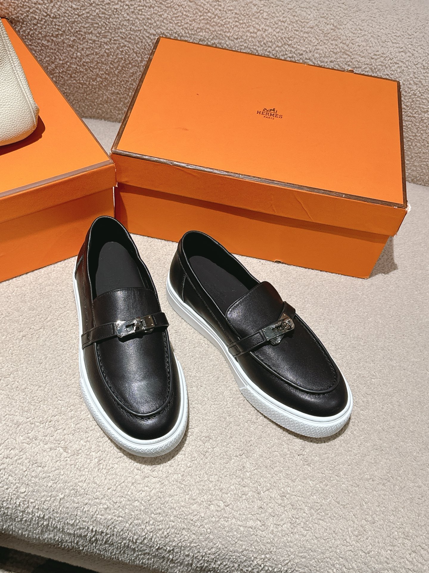 NO:262263,25ss top version couple H suede goatskin sneakers decorate contrasting patterns and iconic 