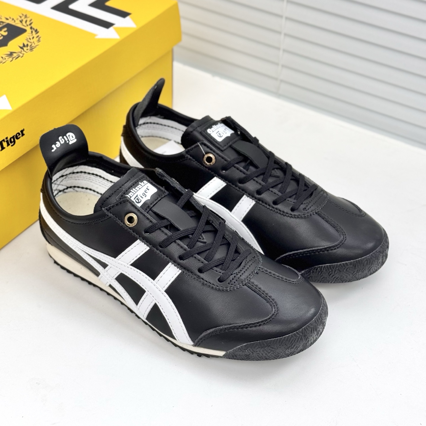 NO:276054,black size36 37 37.5 38 39 39.5 40 40.5 41.5 42 42.5 43.5 44 45,19860909黑色 size36 37 37.5 38 39 39.5 40 40.5 41.5 42 42.5 43.5 44 45,,Men's shoes