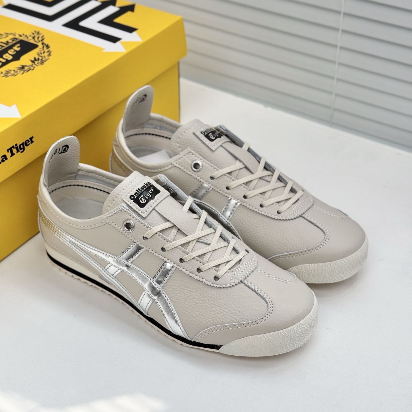 NO:276059,Silver size36 37 37.5 38 39 39.5 40 40.5 41.5 42 42.5 43.5 44 45,19860909白银 size36 37 37.5 38 39 39.5 40 40.5 41.5 42 42.5 43.5 44 45,,Men's shoes