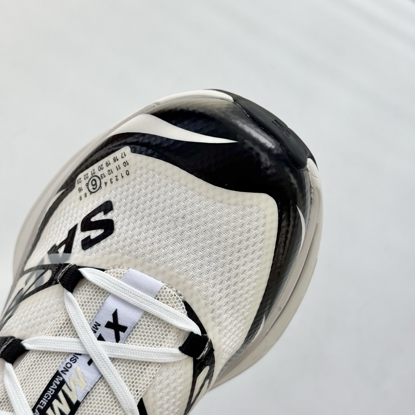 NO:678920,Details, combined outsole, midsole silicone anti-shock, widened forefoot design, more stable grip, dad shoes19860909细节,组合大底,中底硅胶反震,前掌拓宽设计,抓地更稳,老爹鞋,Women's Shoes