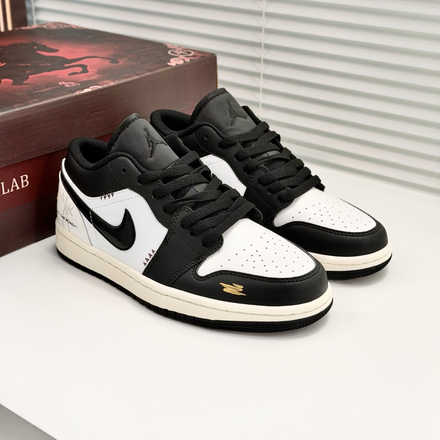 _dfz9sqgViISLQmLUJBuUimFwrGjG_hzpcCEz0tw