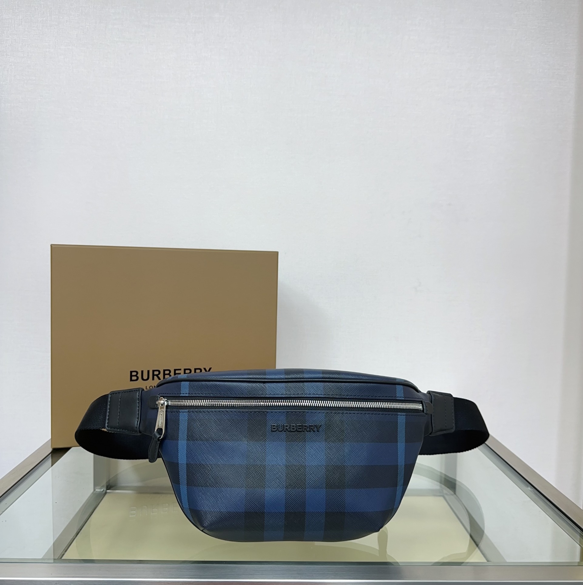 Burberry Landon Belt Bag in Icon Stripe,Crossbody Bum Bag,37.5 x 8 x 17cm 2 a1698997610184 2204