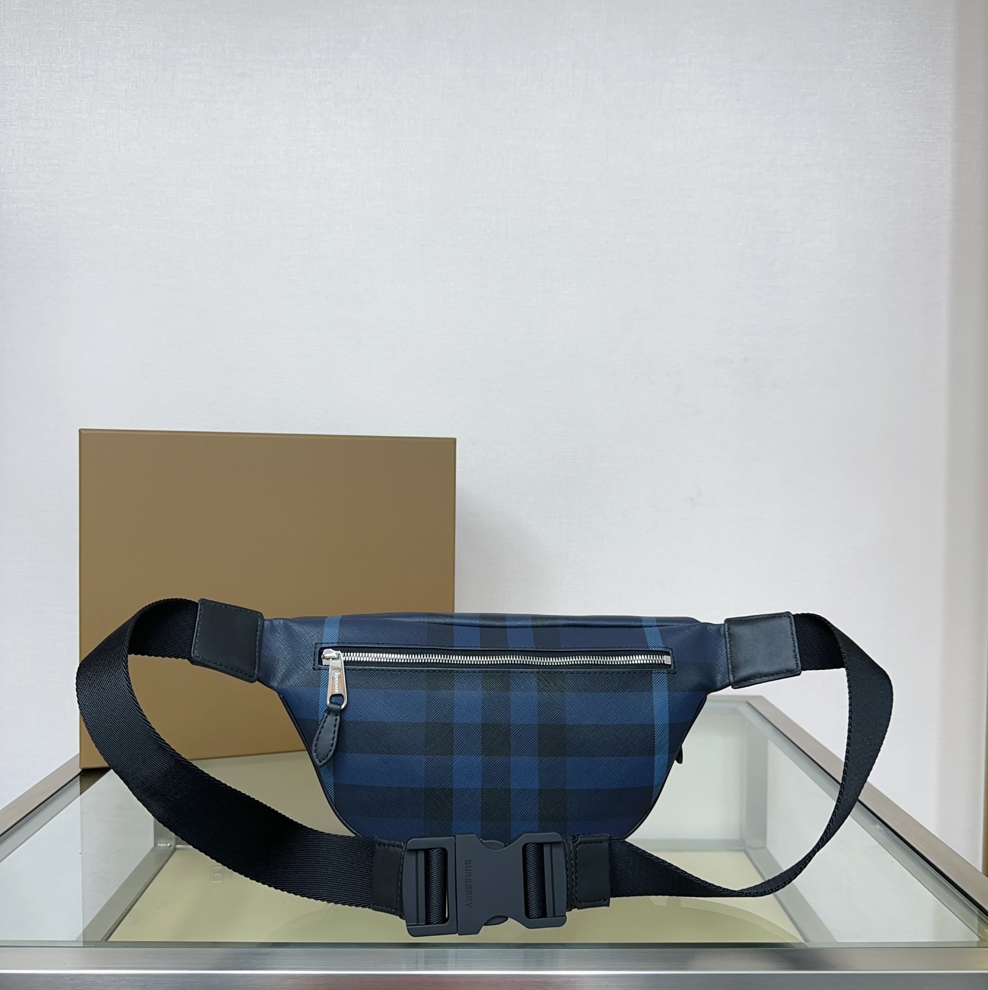 Burberry Landon Belt Bag in Icon Stripe,Crossbody Bum Bag,37.5 x 8 x 17cm 3 a1698997610194 3524
