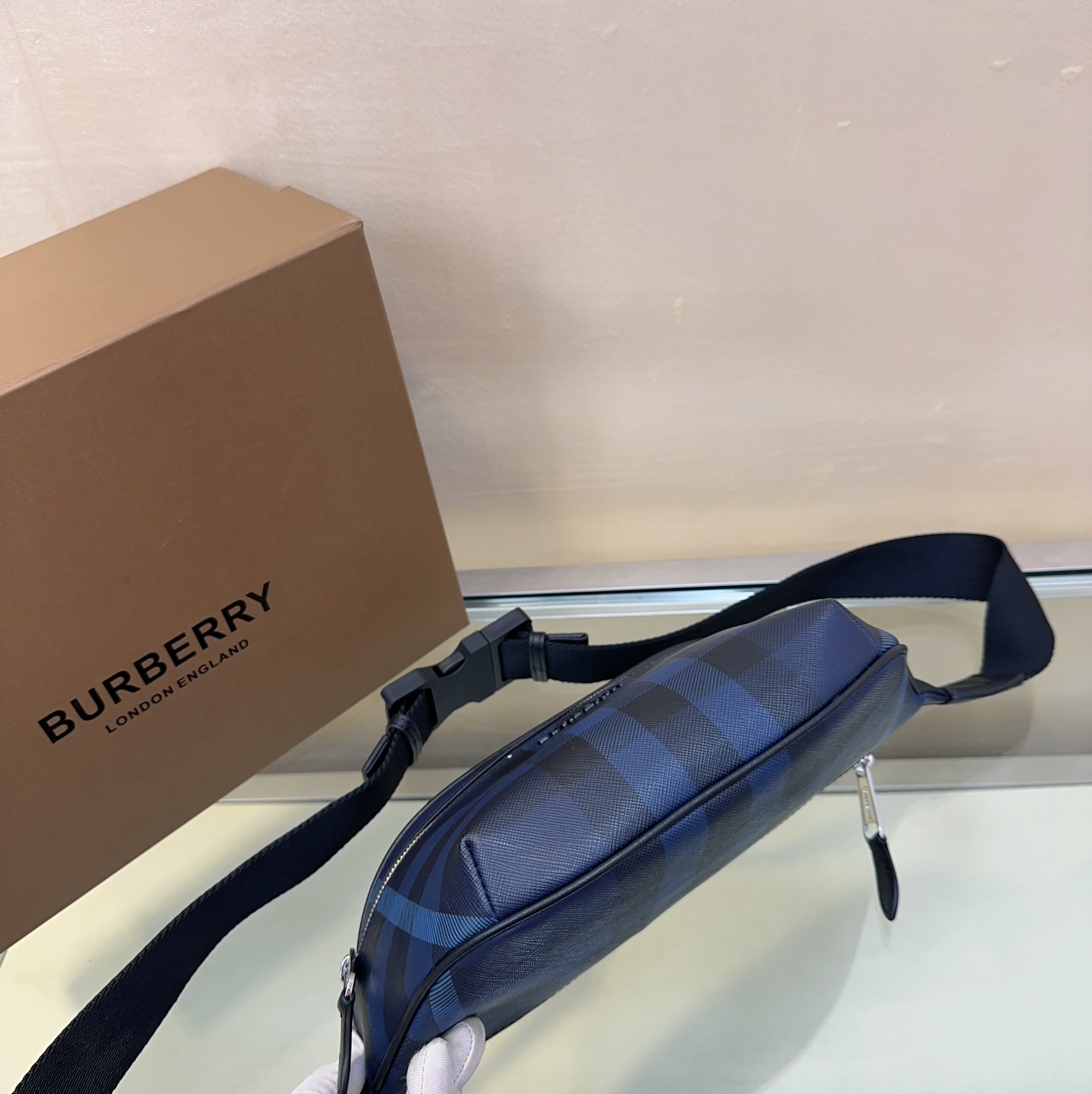 Burberry Landon Belt Bag in Icon Stripe,Crossbody Bum Bag,37.5 x 8 x 17cm 5 a1698997610197 7410
