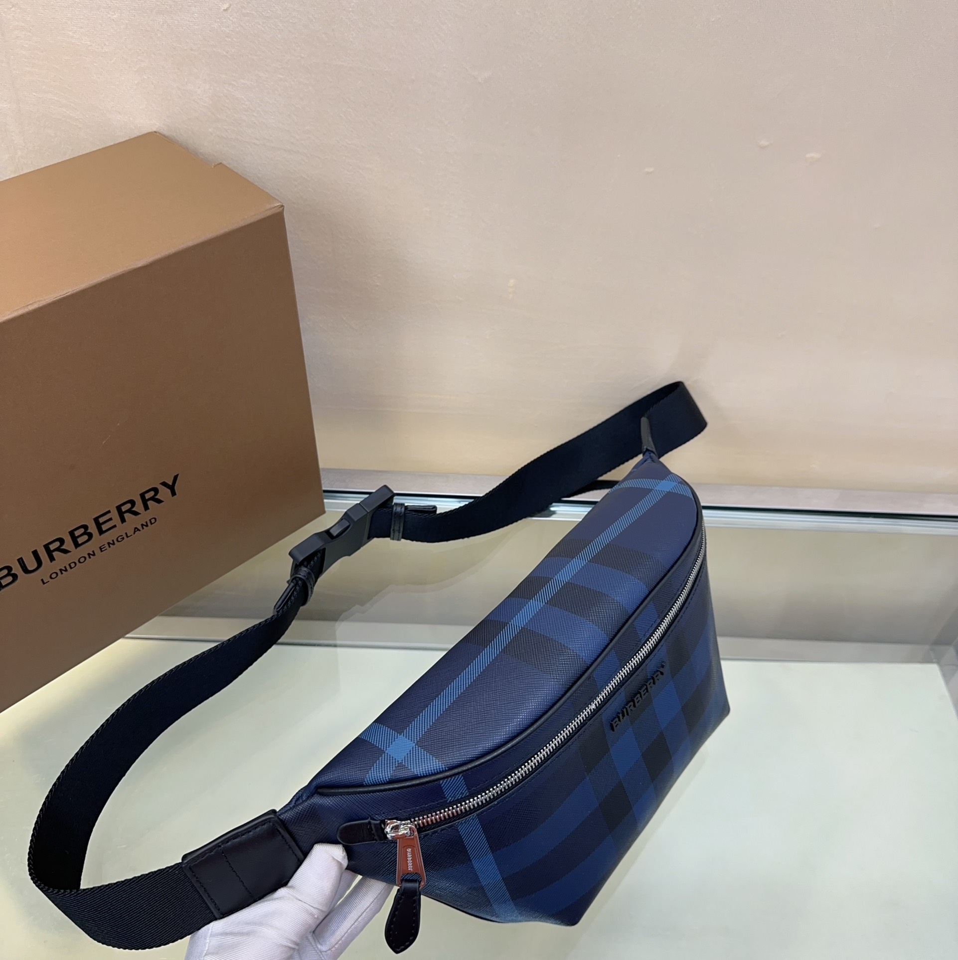 Burberry Landon Belt Bag in Icon Stripe,Crossbody Bum Bag,37.5 x 8 x 17cm 8 a1698997610201 2688