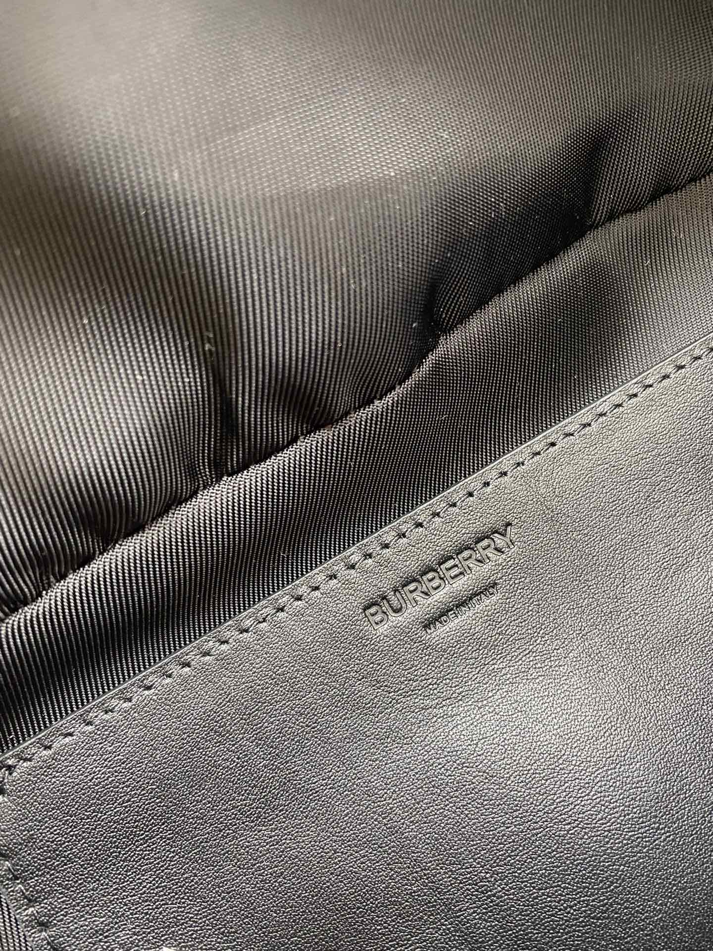 Burberry London Grid Leather Belt Bag 7 a1698999913560 5434