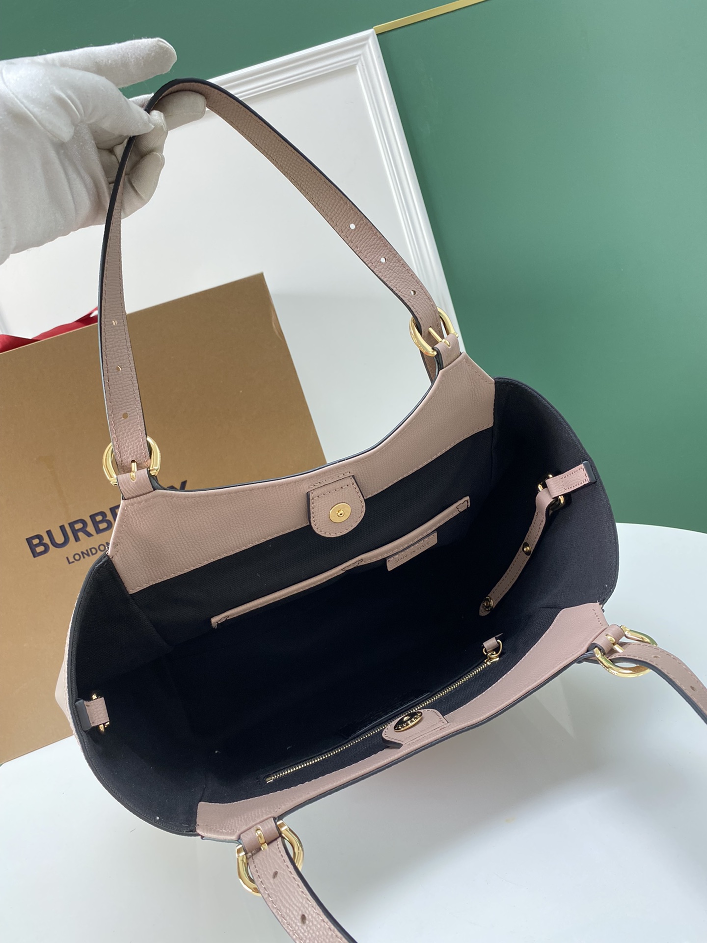 Burberry The Canter House Check Leather Tote Bag, 26 x 15.5 x 29.5cm 7 a1699257378915 3458