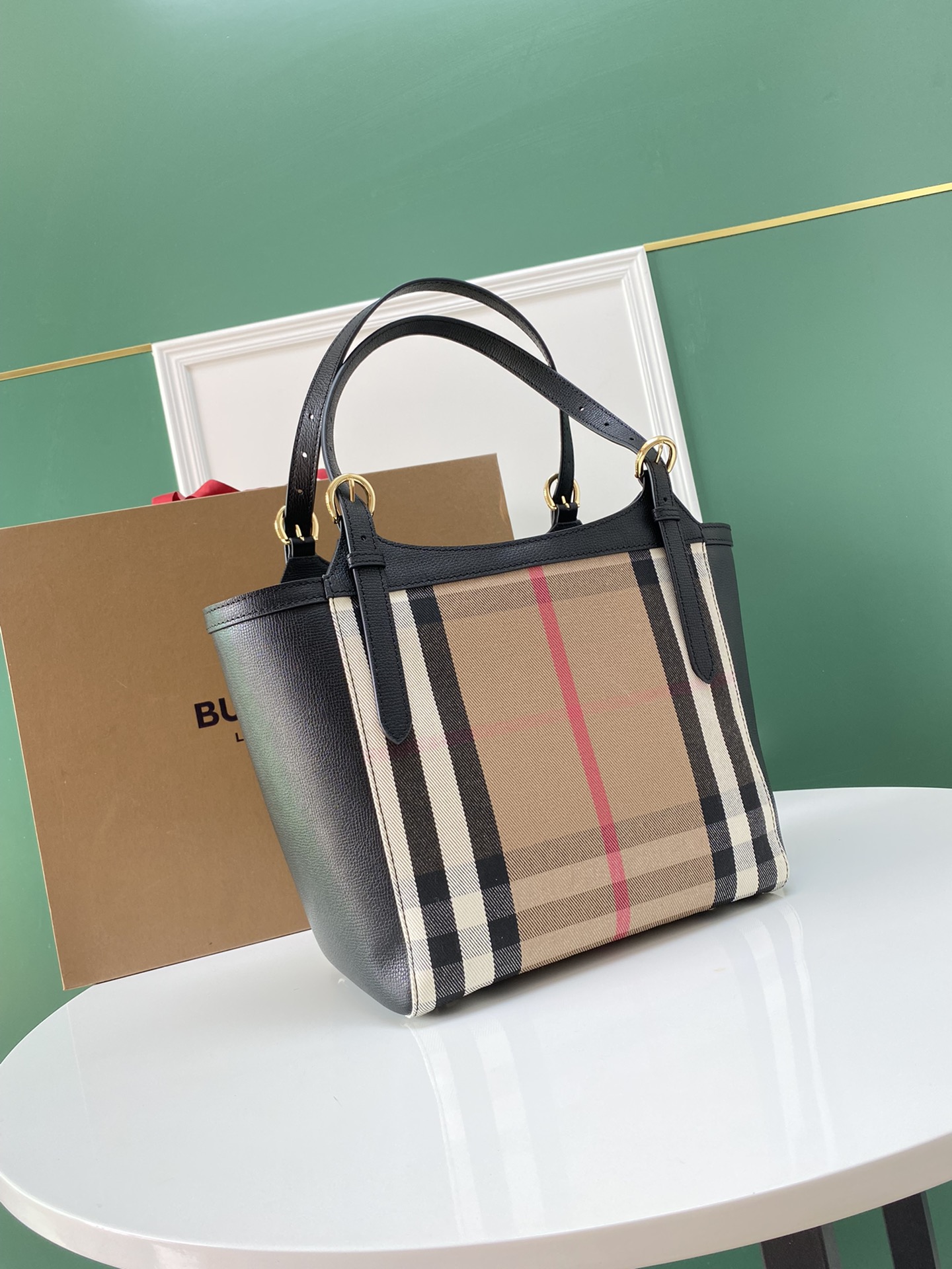 Burberry The Canter Tote Bag in House Check and Leather, 26 x 15.5 x 29.5cm 3 a1699257404645 0414
