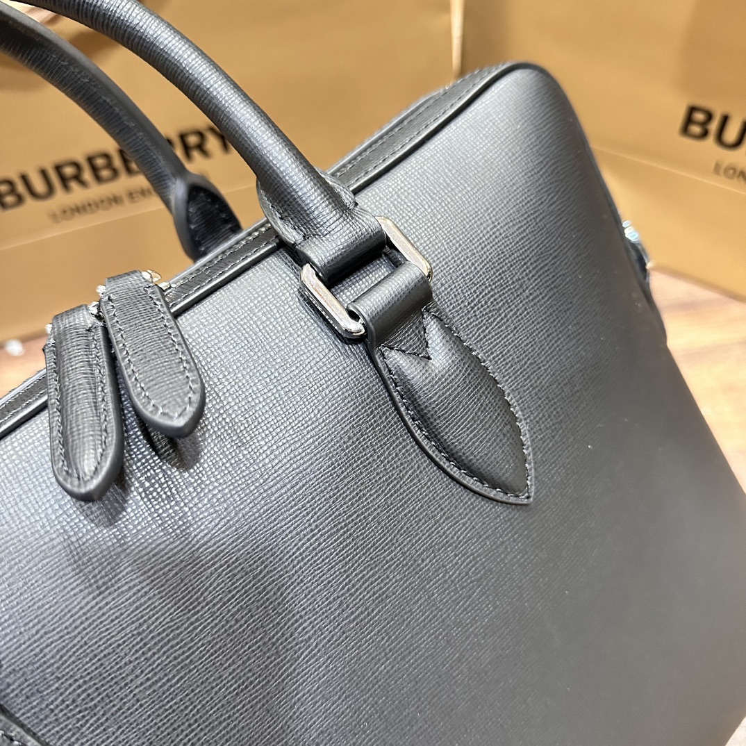 Men's full leather briefcase Real shot of delivery — photo 5
