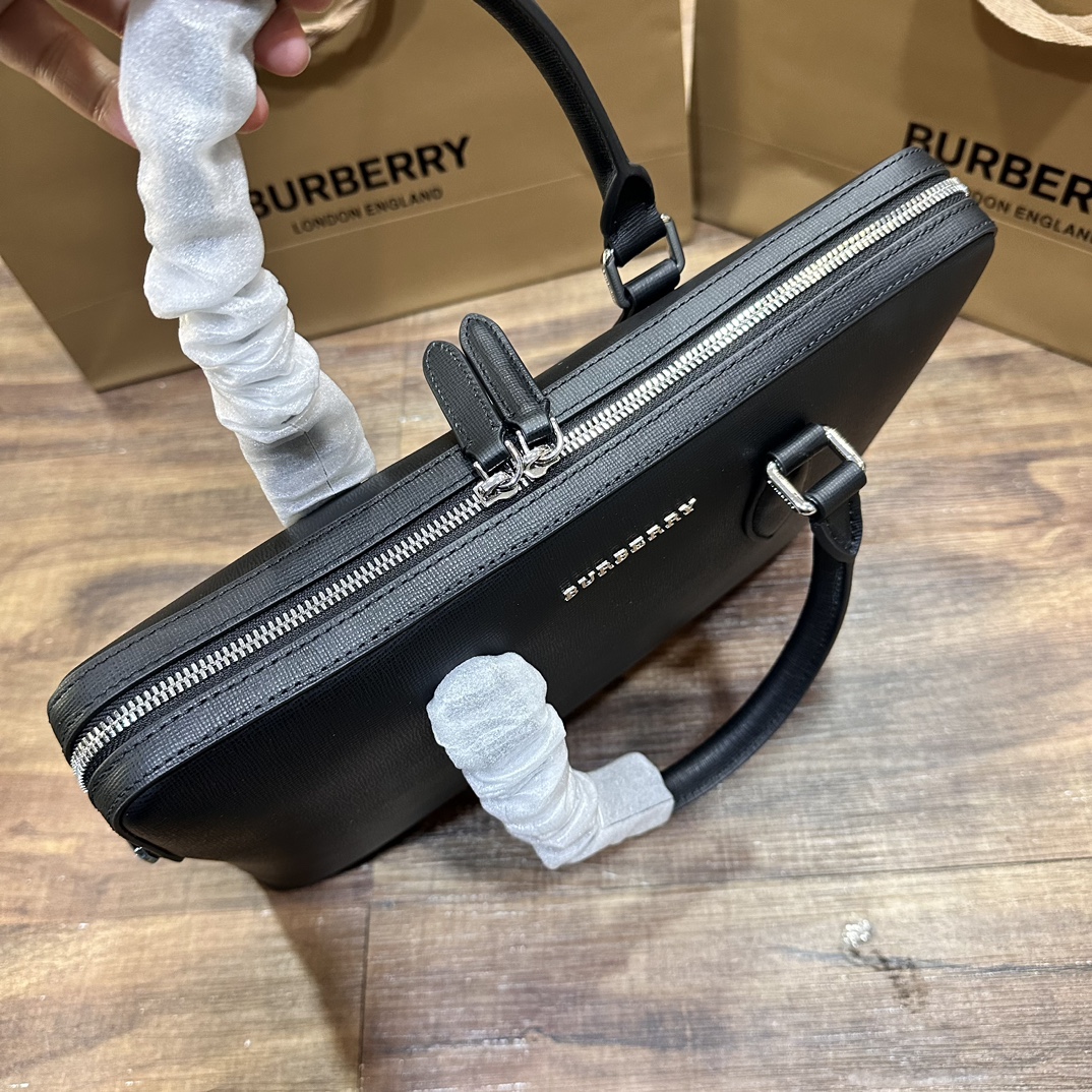 Men's full leather briefcase Real shot of delivery — photo 6