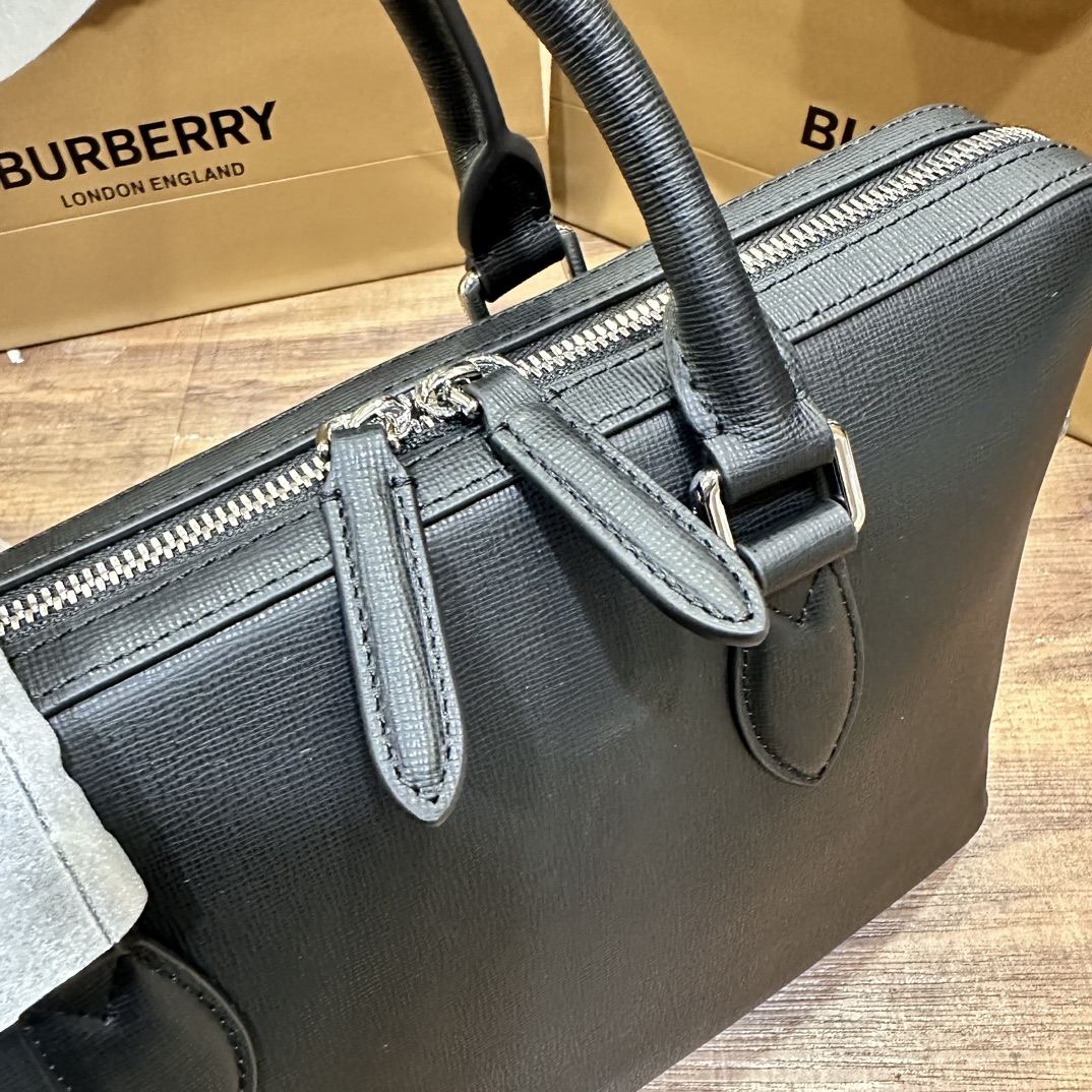Men's full leather briefcase Real shot of delivery — photo 7
