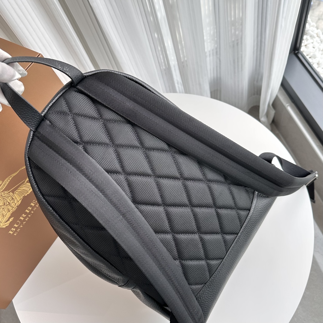 Burberry Leather Backpack, Multiple Zip Pockets, Commute Style, 29 x 15 x 40cm 5 a1744531112472 3035