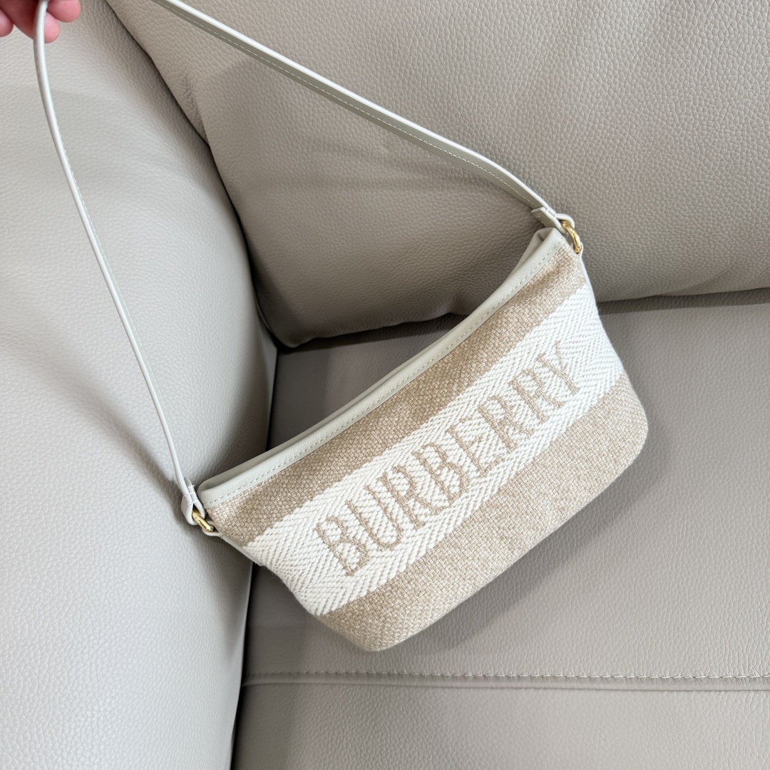 Burberry 26x11x13cm everyday