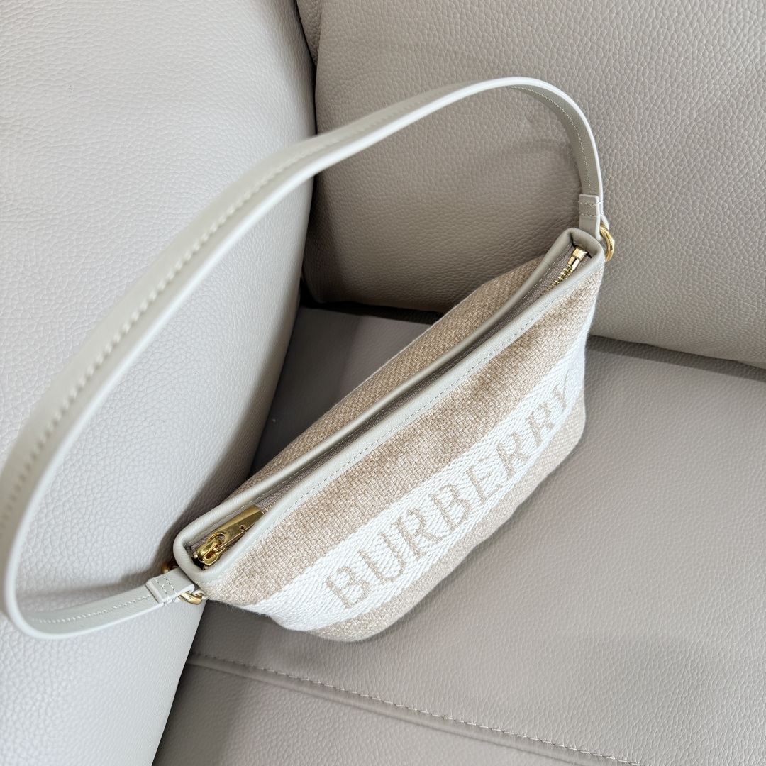 Burberry 26x11x13cm everyday