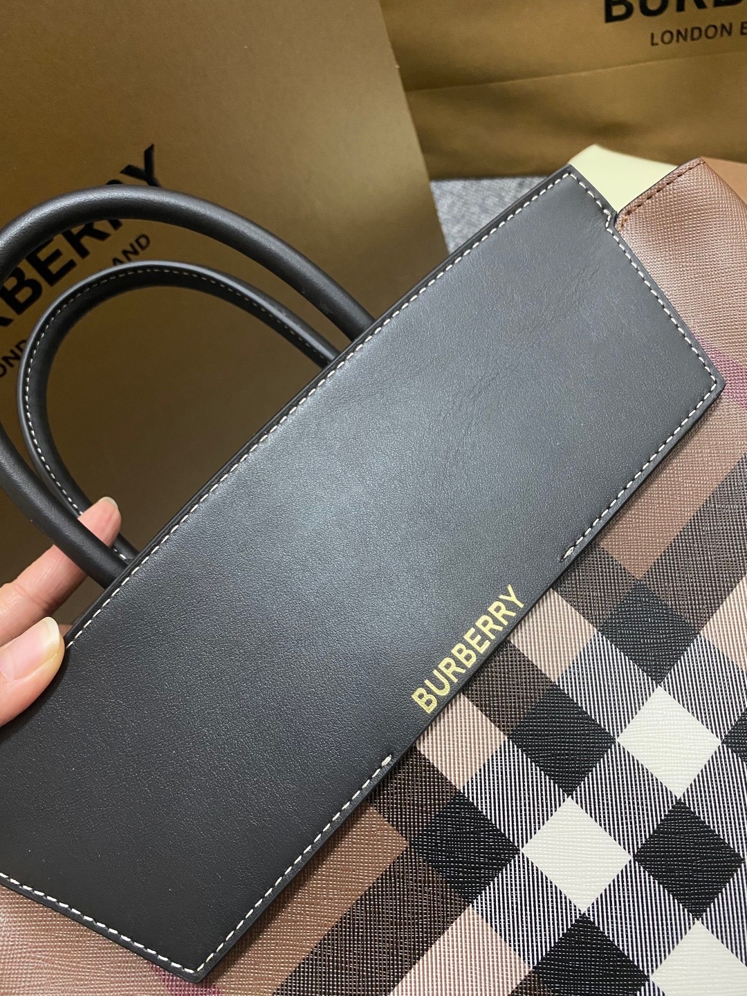 Burberry 28x13x23 everyday
