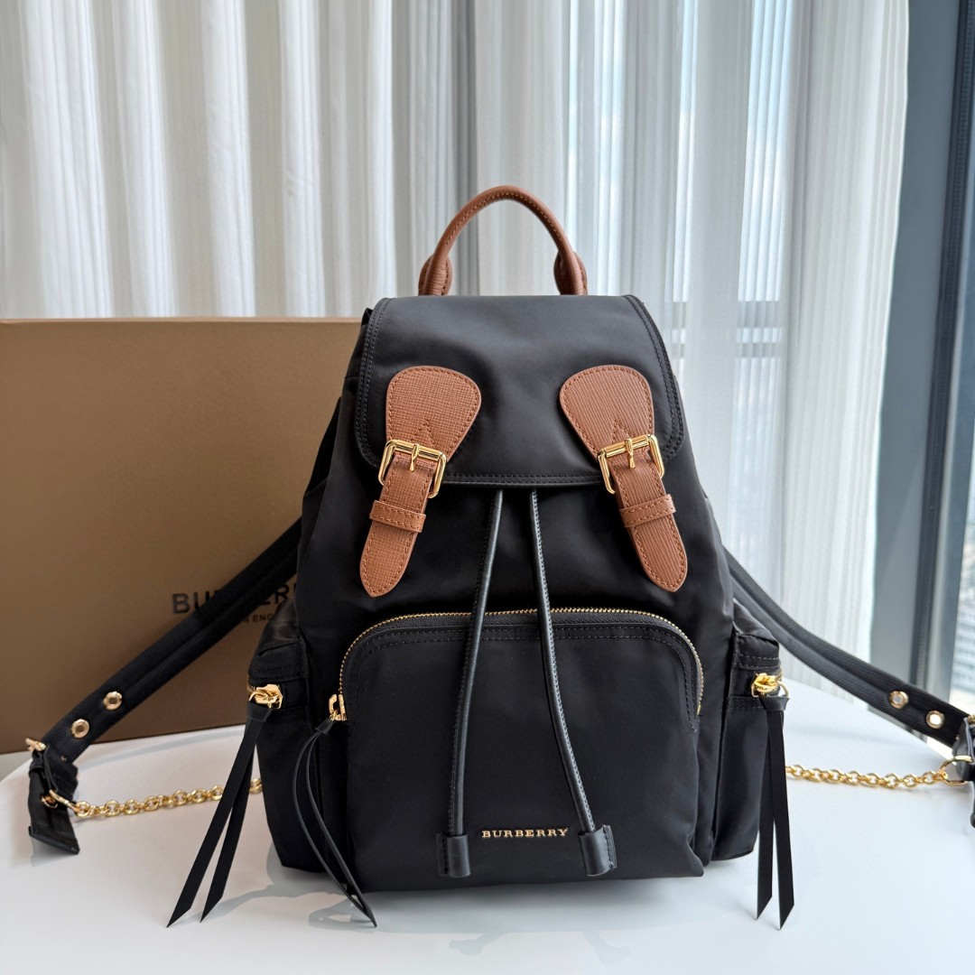 Burberry 22 x 14 x 33cm everyday