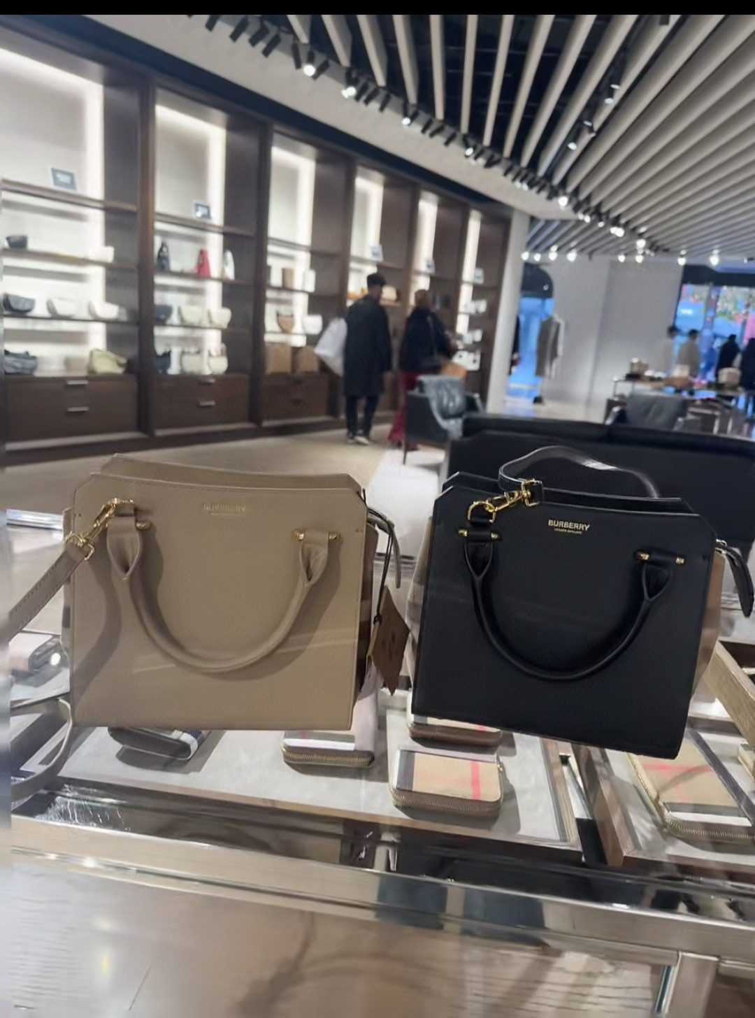 Burberry bag B's handbag crossbody bag, classic cotton plaid canvas and cowhide, bag zipper design, both sides can be folded and unfolded, multiple carrying methods, great upper body effect, size: 21/20/13 — photo 6