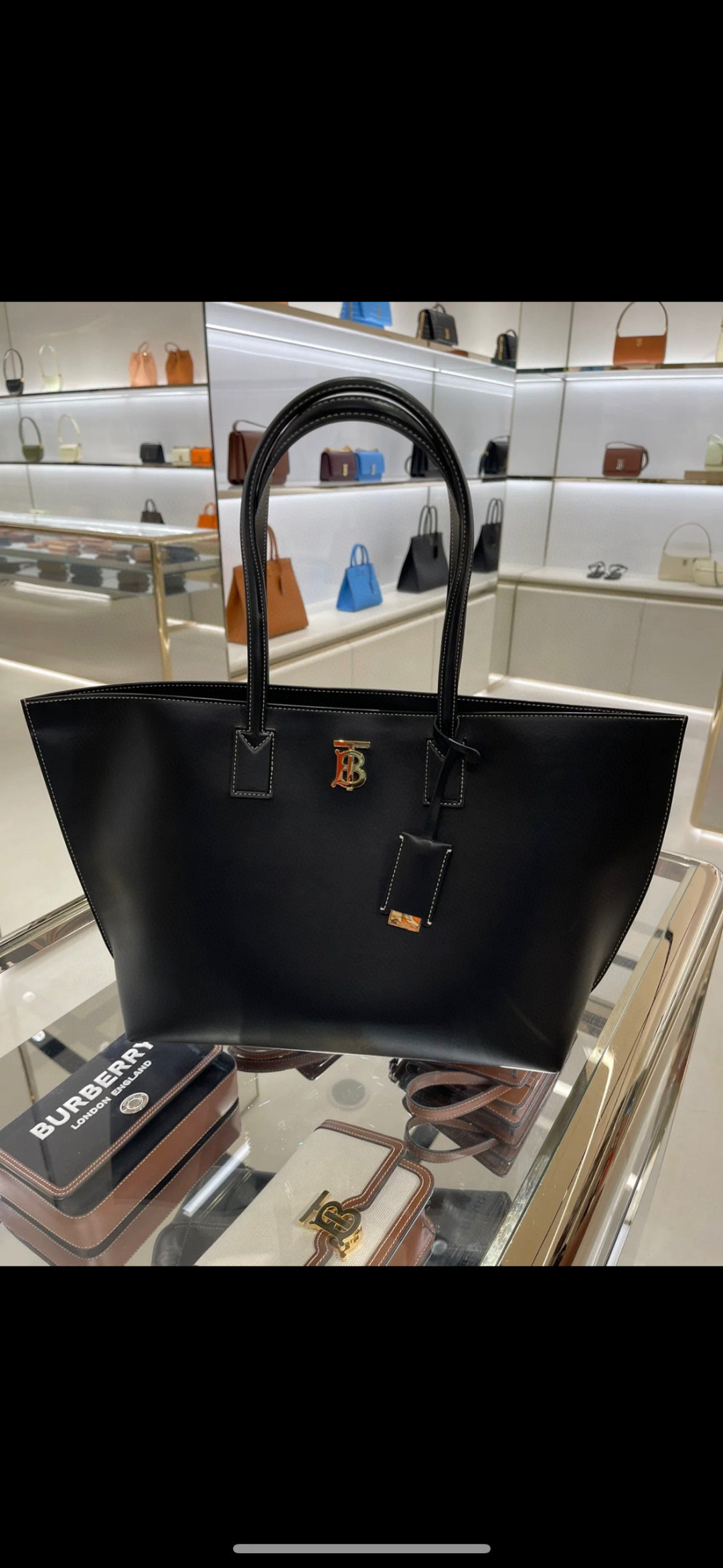 Bolso Burberry Imagen de la parte superior del cuerpo — photo 7