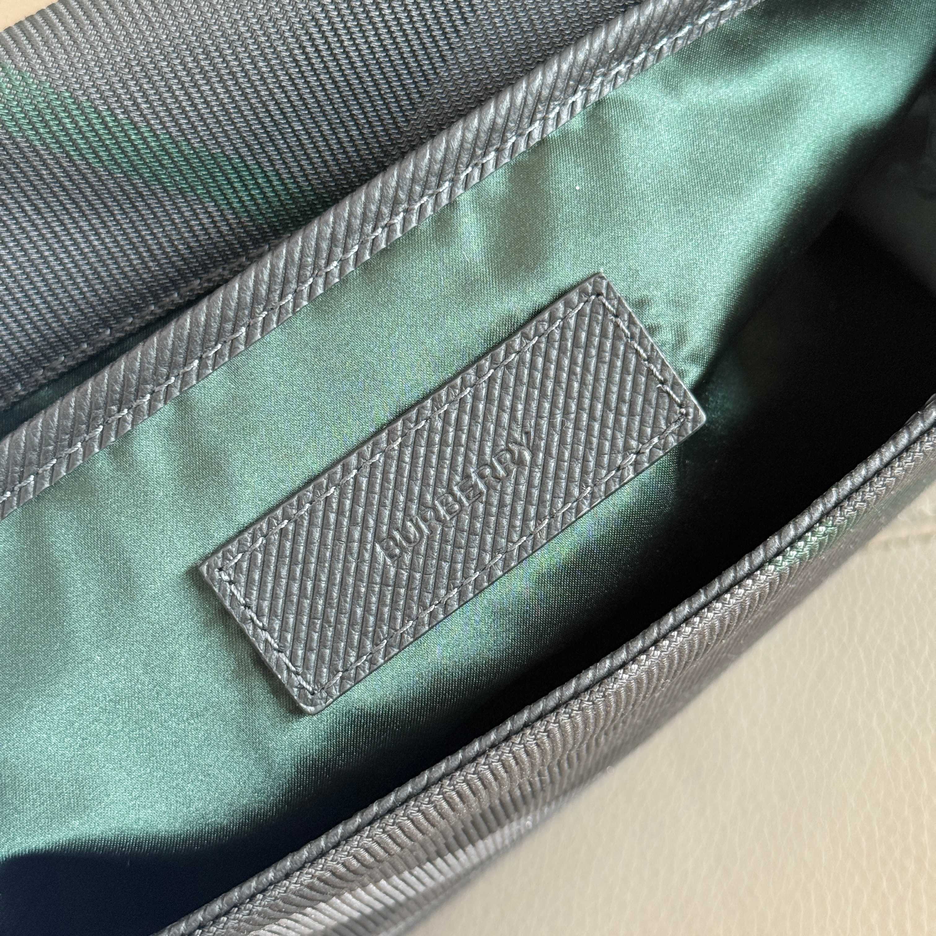 Bolso Burberry Rejilla Burberry — photo 7