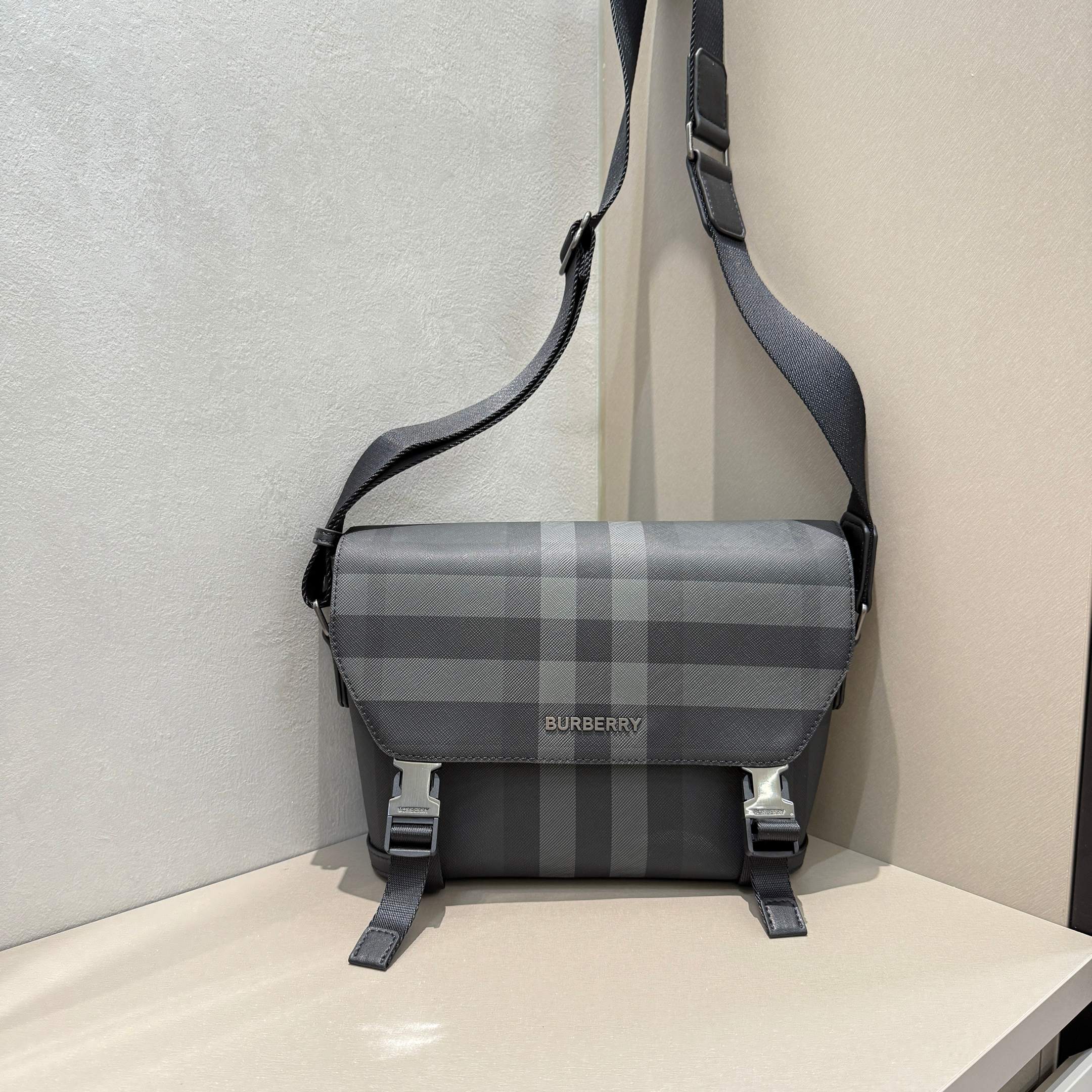 Burberry Grey everyday