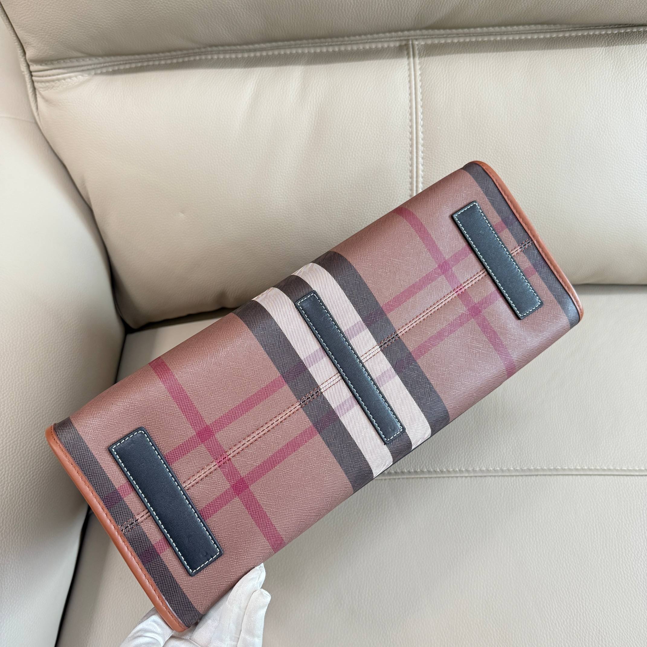 Burberry bag B's latest birch brown plaid tote bag, topstitched leather, adjustable cross-body strap, bio-based materials, waterproof, dirt-proof, wear-resistant — photo 6