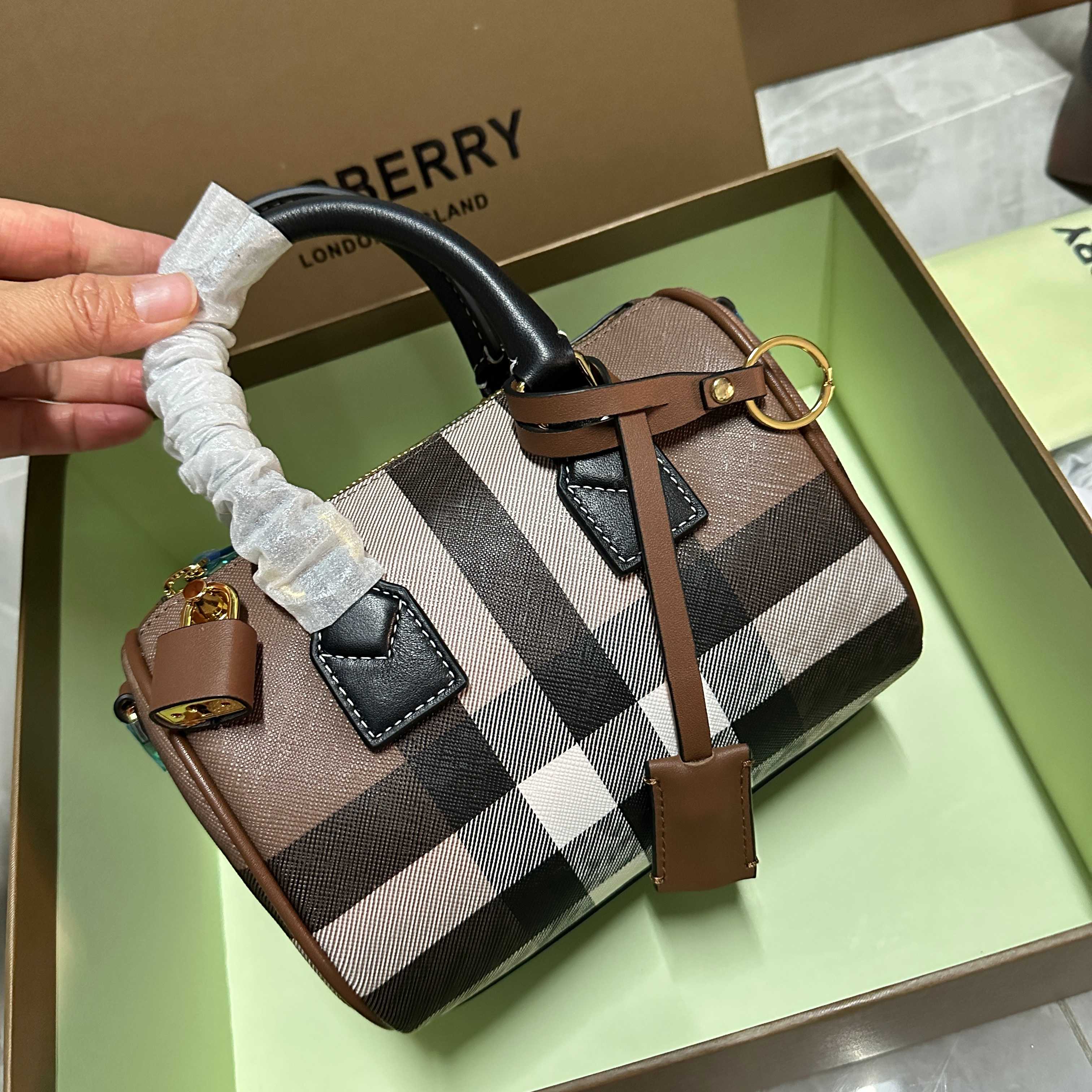 Burberry Mini everyday