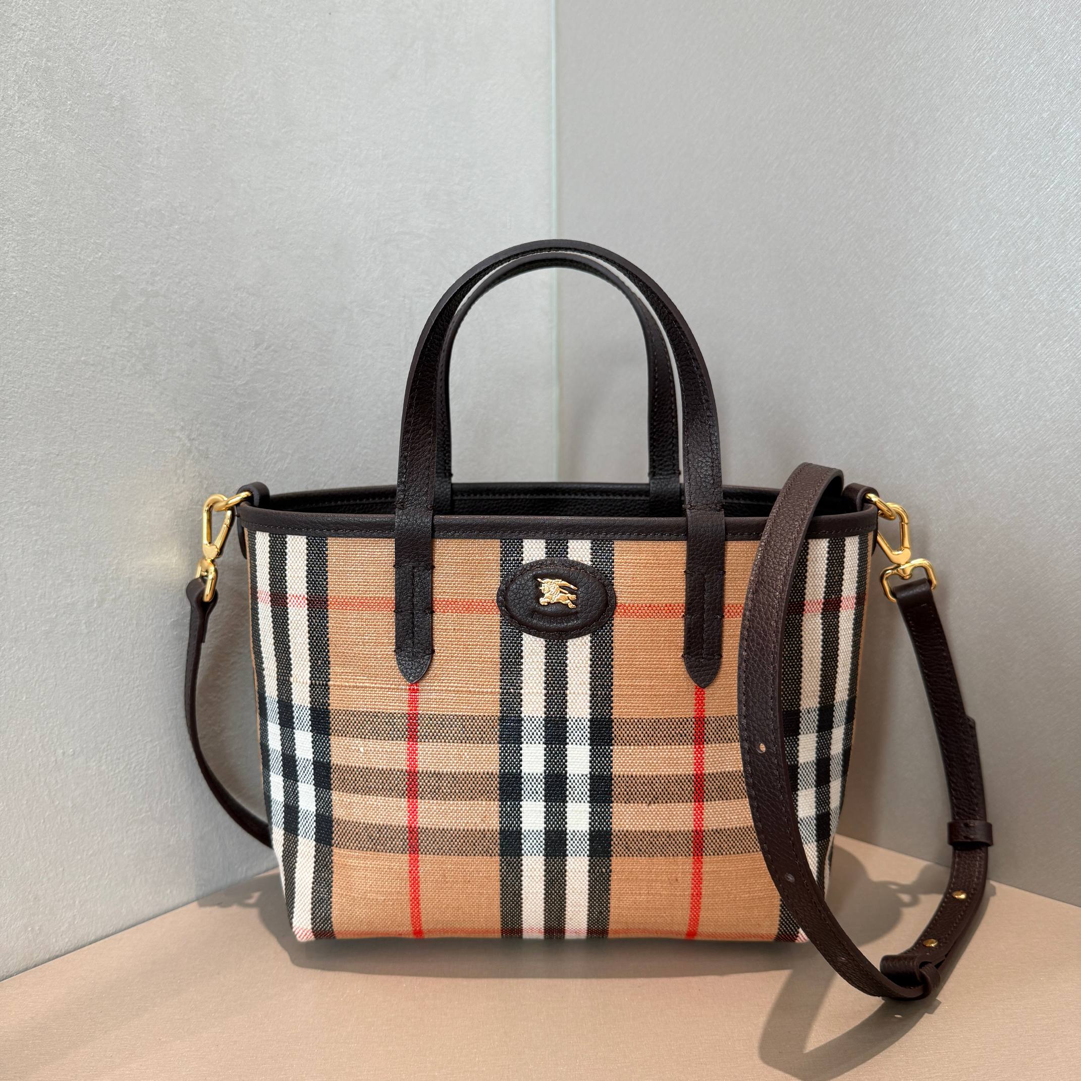 Burberry small everyday