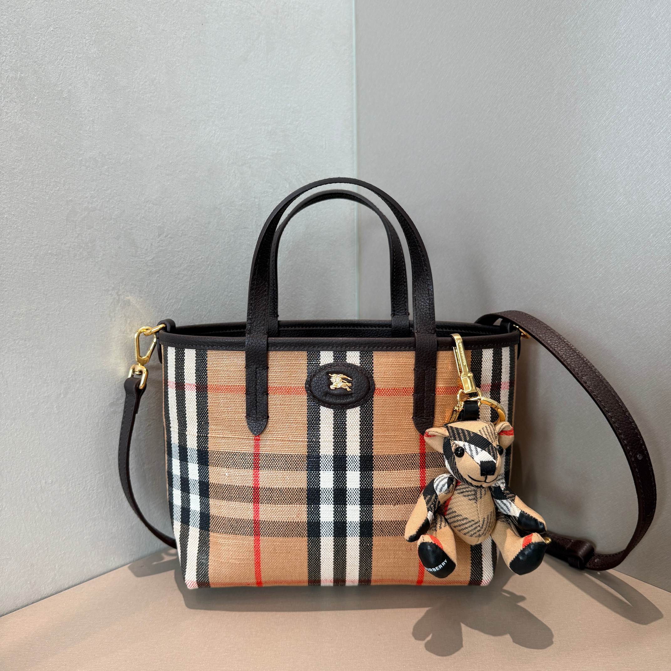 Burberry small everyday
