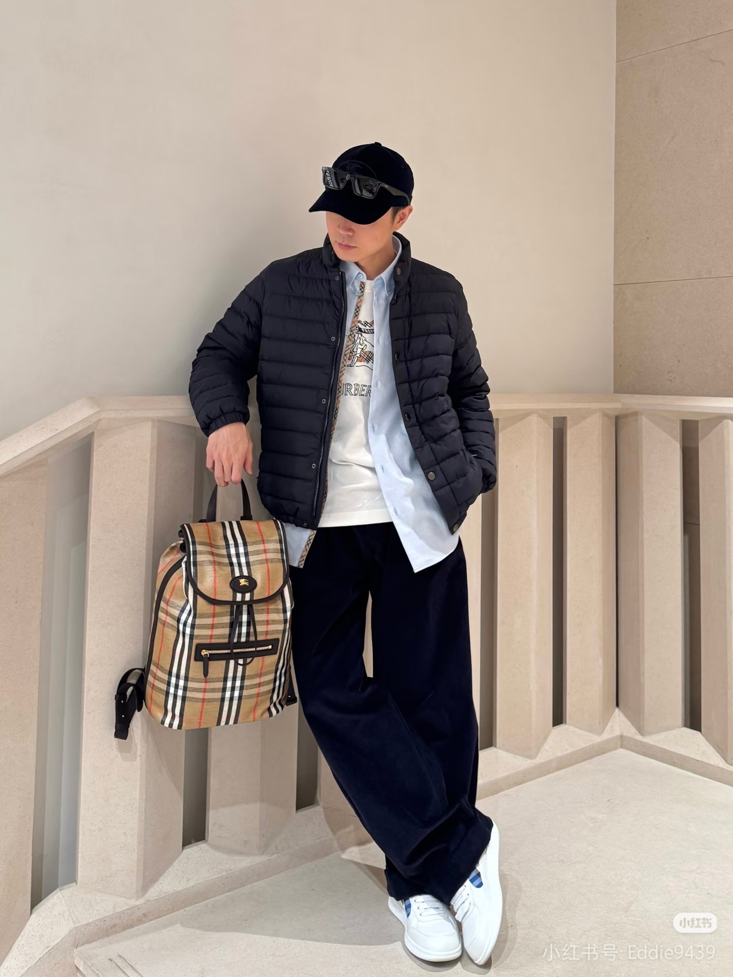 Burberry väska Överkroppsbild — photo 4
