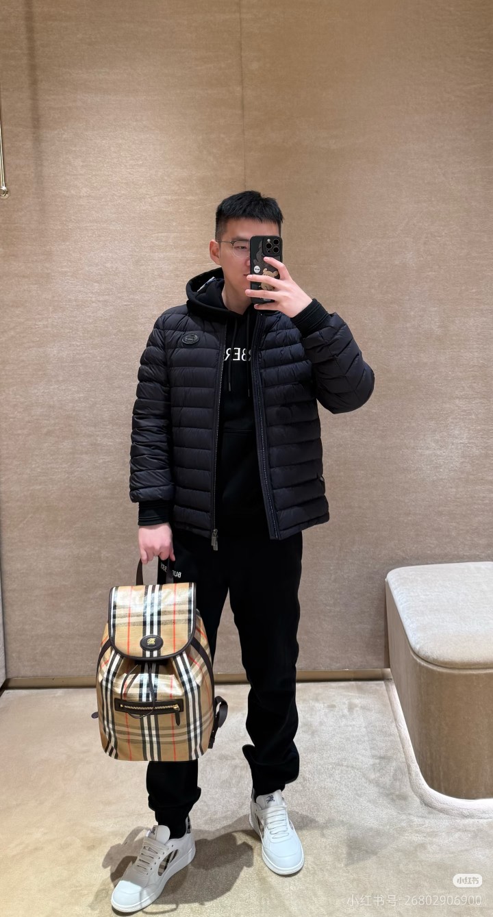 Burberry väska Överkroppsbild — photo 6