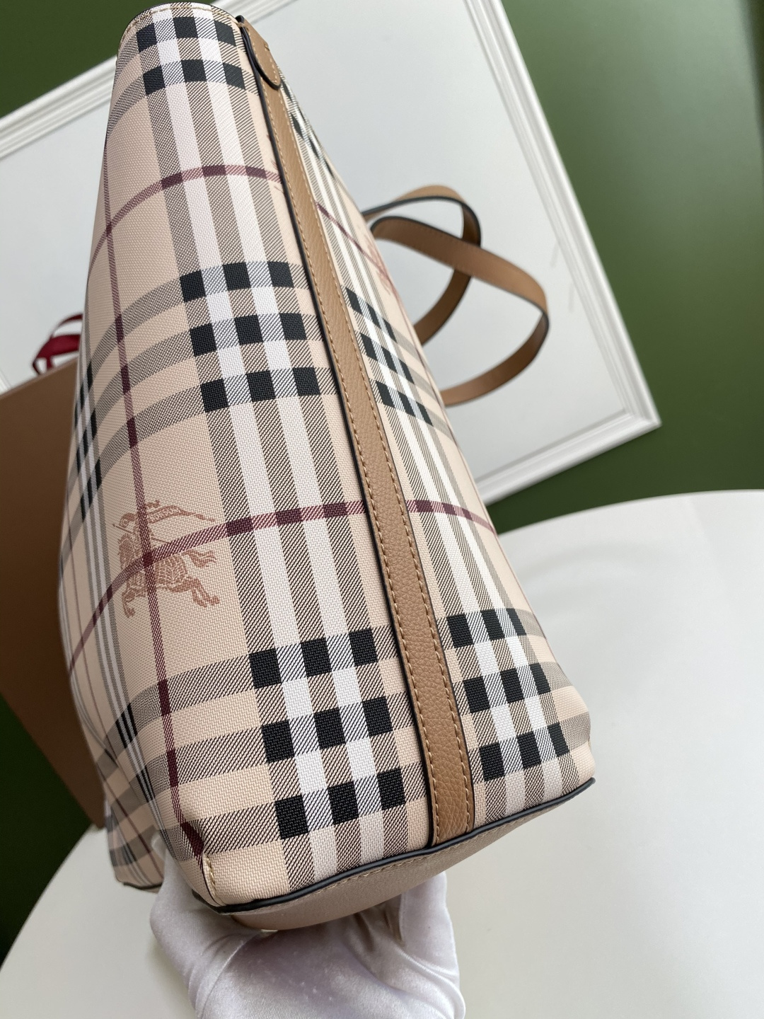 Burberry bag B's double-sided shopping bag, ample interior, dust bag included. Size: upper opening 46, lower opening 35, height 30, thickness 12 — photo 6