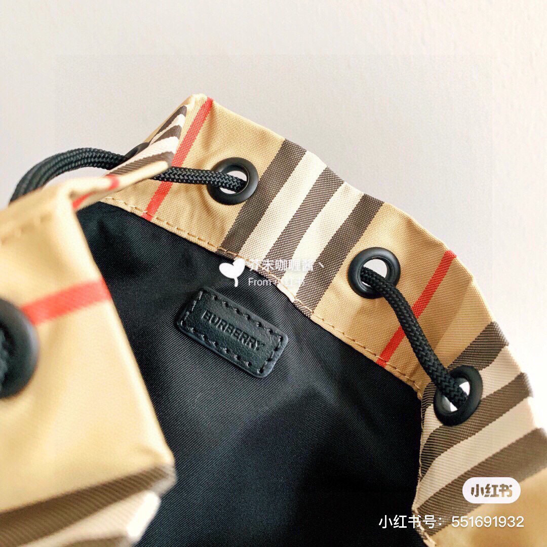 Burberry bag King style Super light on the upper body — photo 3