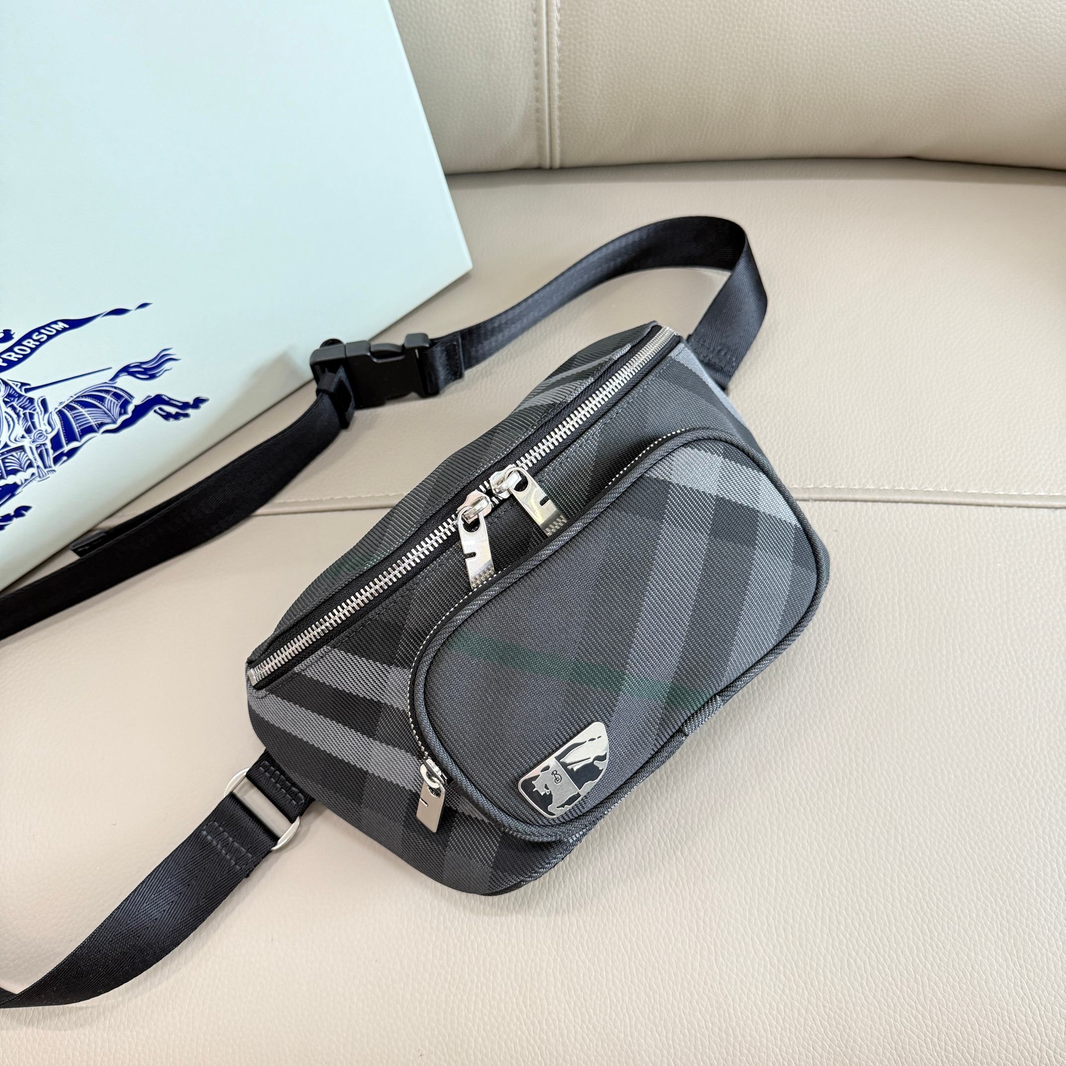 Burberry Grey Check 27 x 7 x 14cm crossbody