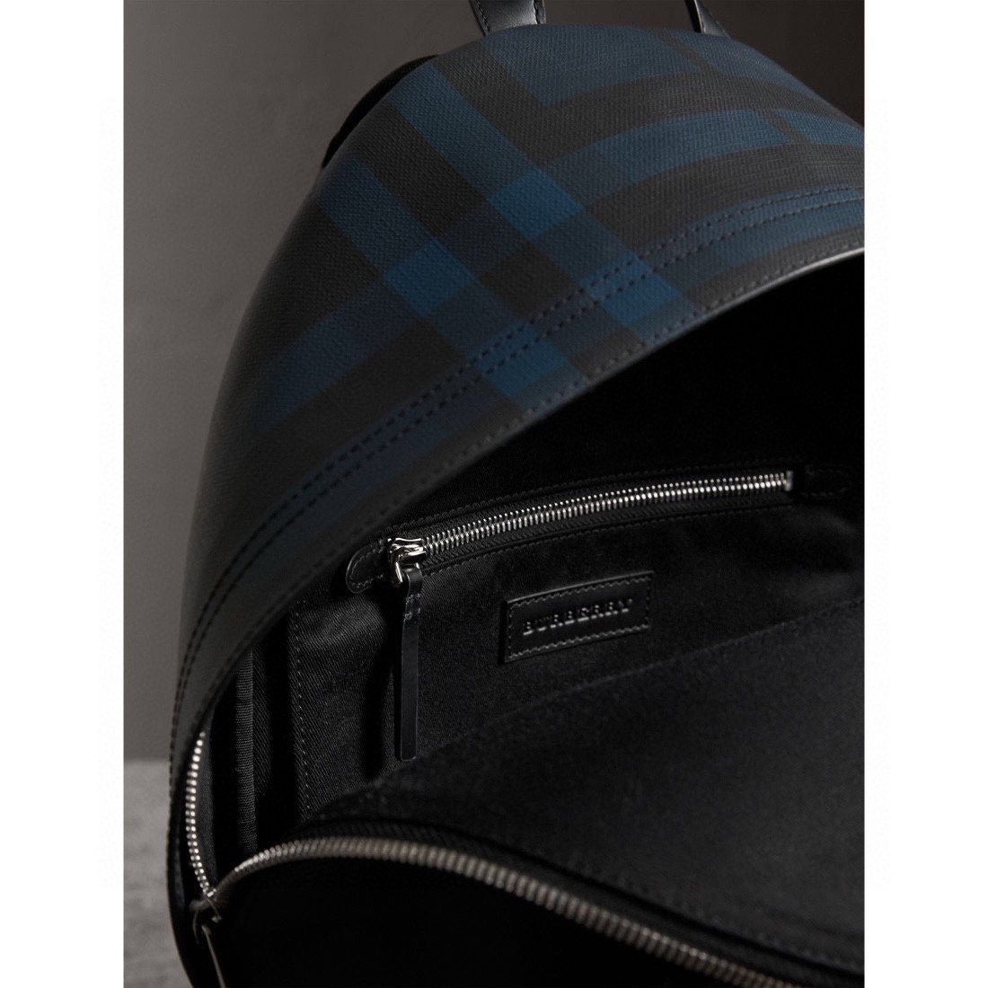 Bolsa Burberry Foto do site oficial — photo 6