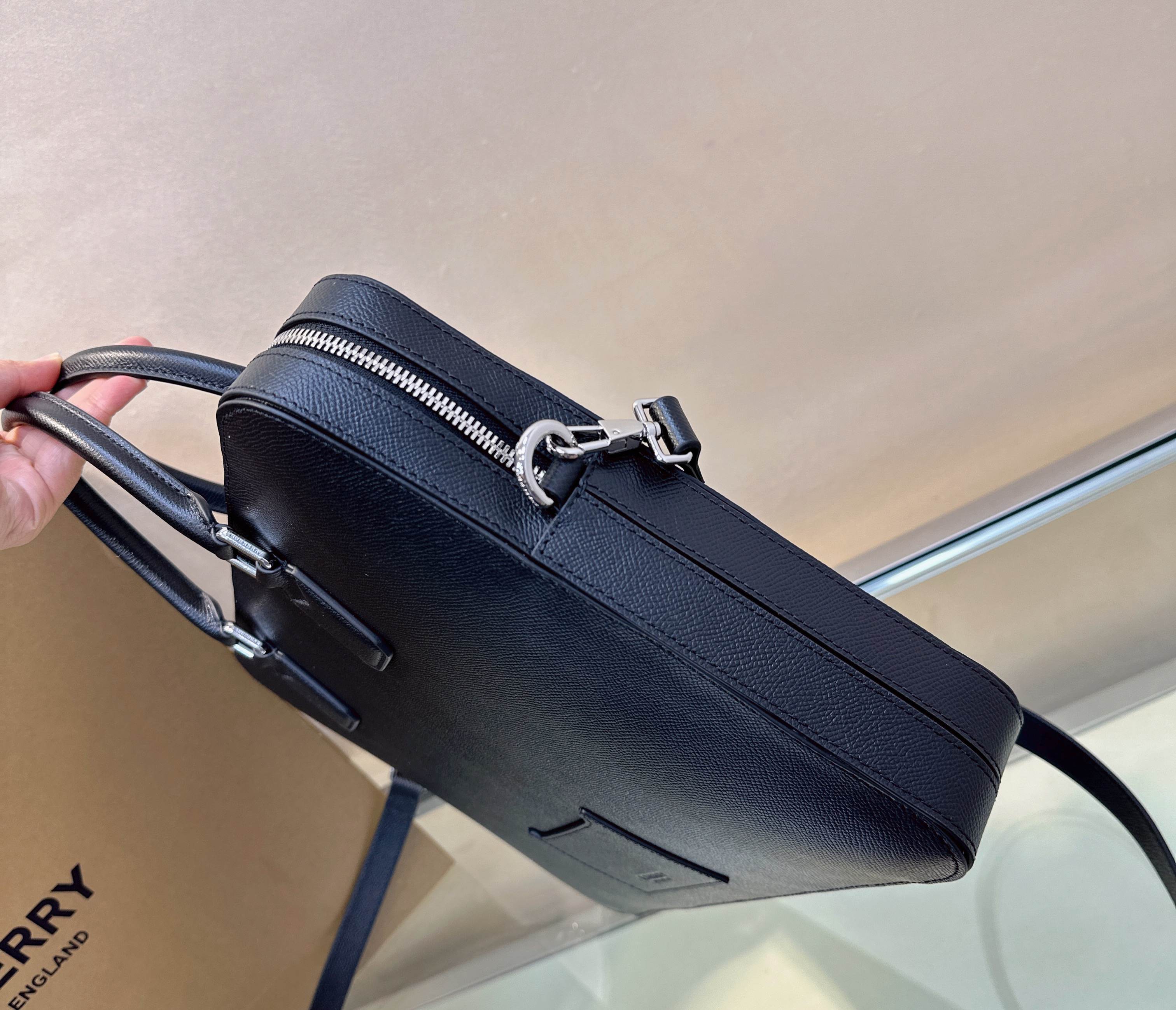 Burberry Monogram Motif Grainy Leather Briefcase Black briefcase photo 4