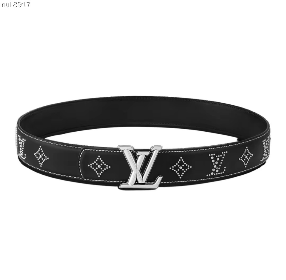 4.0宽双面进口牛皮，一面反绒压花，一面平纹底搭配精品四叶🍂扣，实物实拍，官网同步。