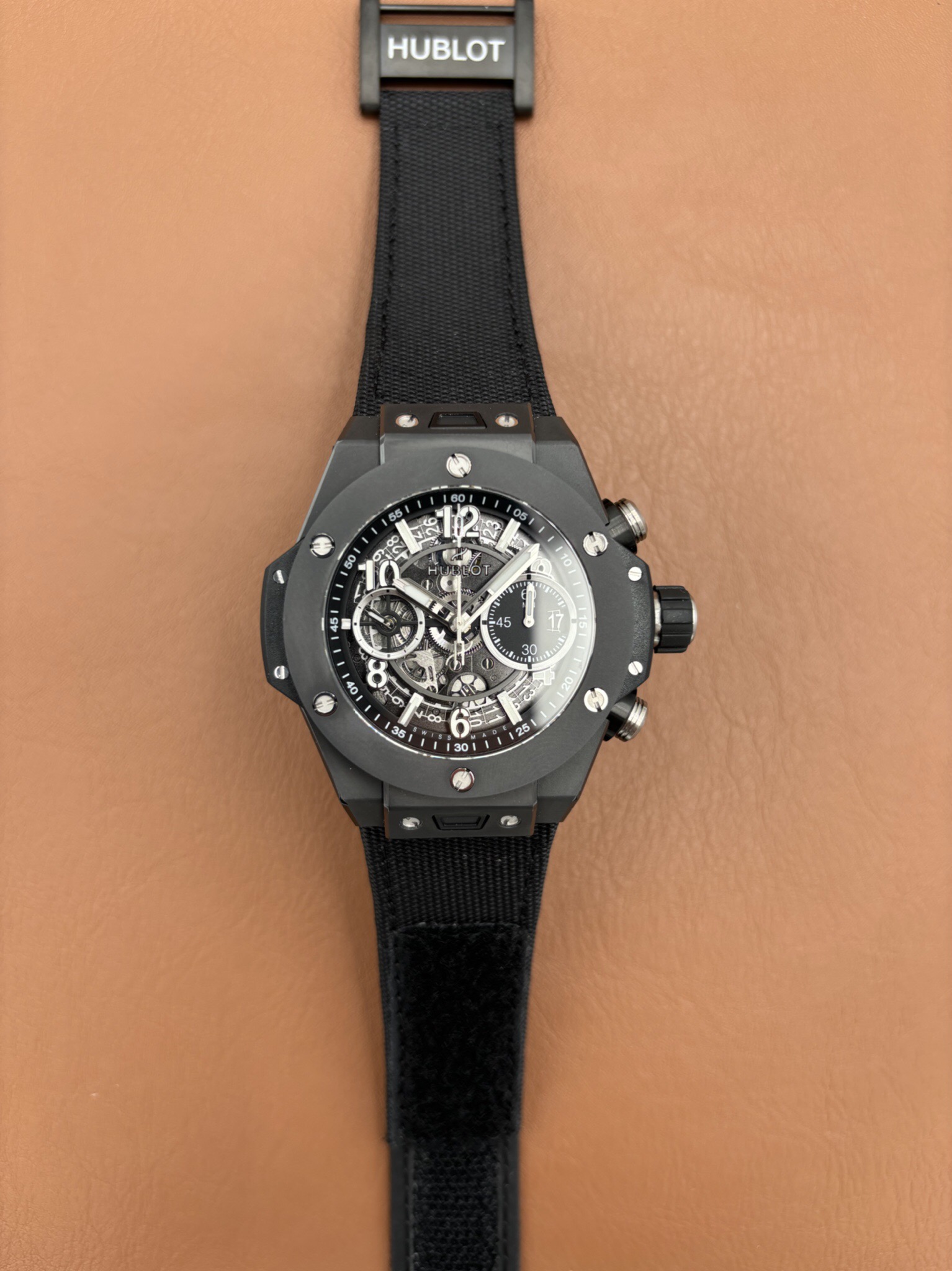 NO:394441,BBF new product, nylon tape and tape seamlessly switch 42mm diameter, the gospel of small wrist wearer HUBLOT Hublot BIG BANG Big Bang Series 441 New custom Hengbao exclusive UNICO HUBB automatic winding chronograph movement, the market is made of original material, 5-grade titanium metal, making the watch light and comfortable sapphire crystal mirror, colorful hand, Yijian quick disassembly strap, original data modeling, making its size proportions exactly the same as the original, except for the movement, all accessories are interchangeable and universal, now accepted for sale of original Hublot 441 accessories, ceiling level (produced by BBF, must be a boutique),19860909BBF新品 尼龙带与胶带无缝衔接对换 42mm表径 小手腕佩戴者的福音 HUBLOT 宇舶表BIG BANG 大爆炸系列441 全新定制恒宝专属UNICO HUB 自动上链计时机芯 市面维一采用原版材料5级钛金属使腕表轻盈舒适 蓝宝石水晶表镜 七彩纹指针 一健快拆表带 原装数据建模 使其尺寸比例与原装完全一致除机芯外所有配件与原装互换通用现接受原版宇舶441配件出售 天花板级别（BBF出品 必属精品）,,Watch