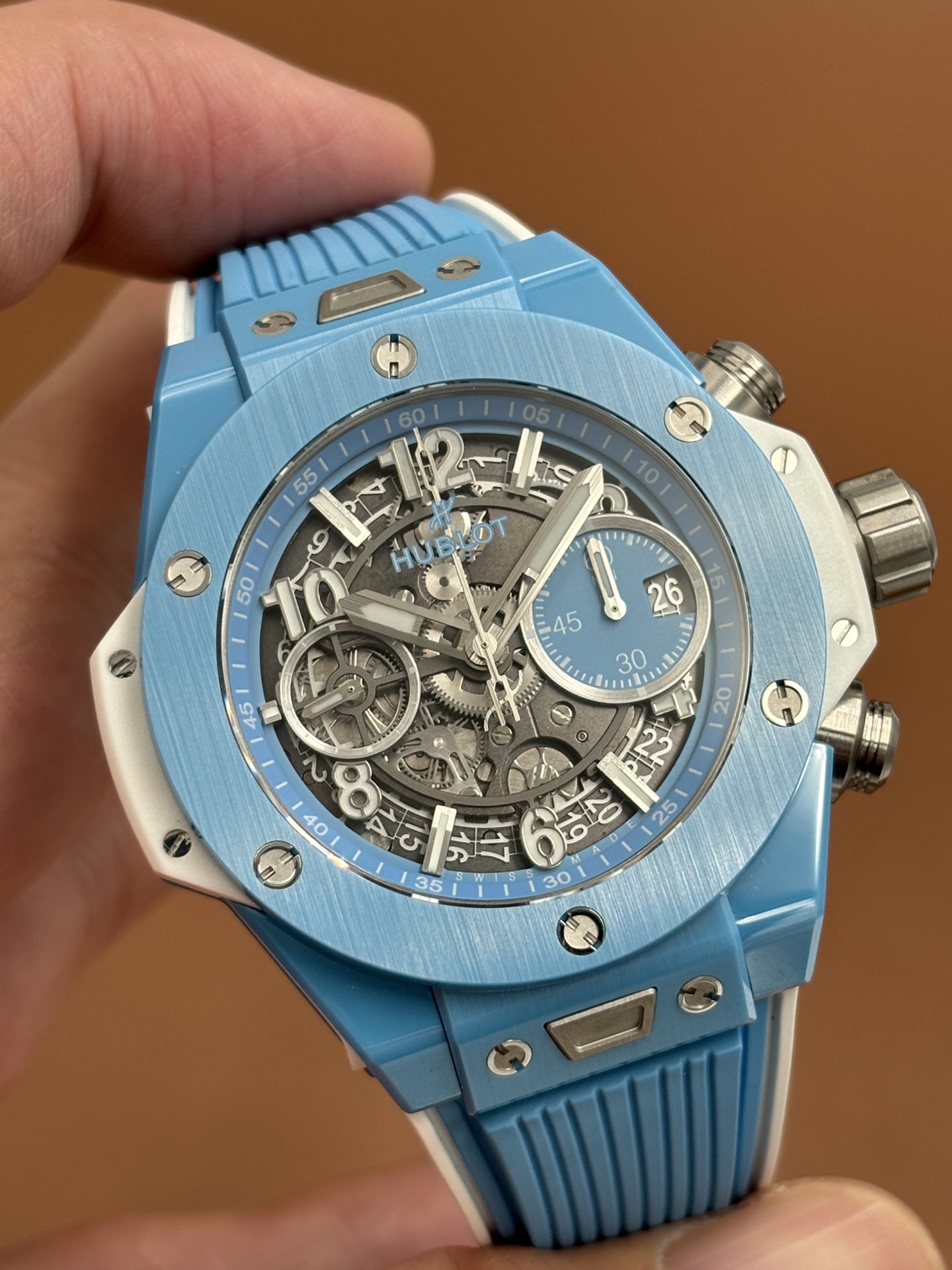 HUBLOT URICO Blue Wristwatch with Coloured Ceramics and Superior Functionality - 图片 9